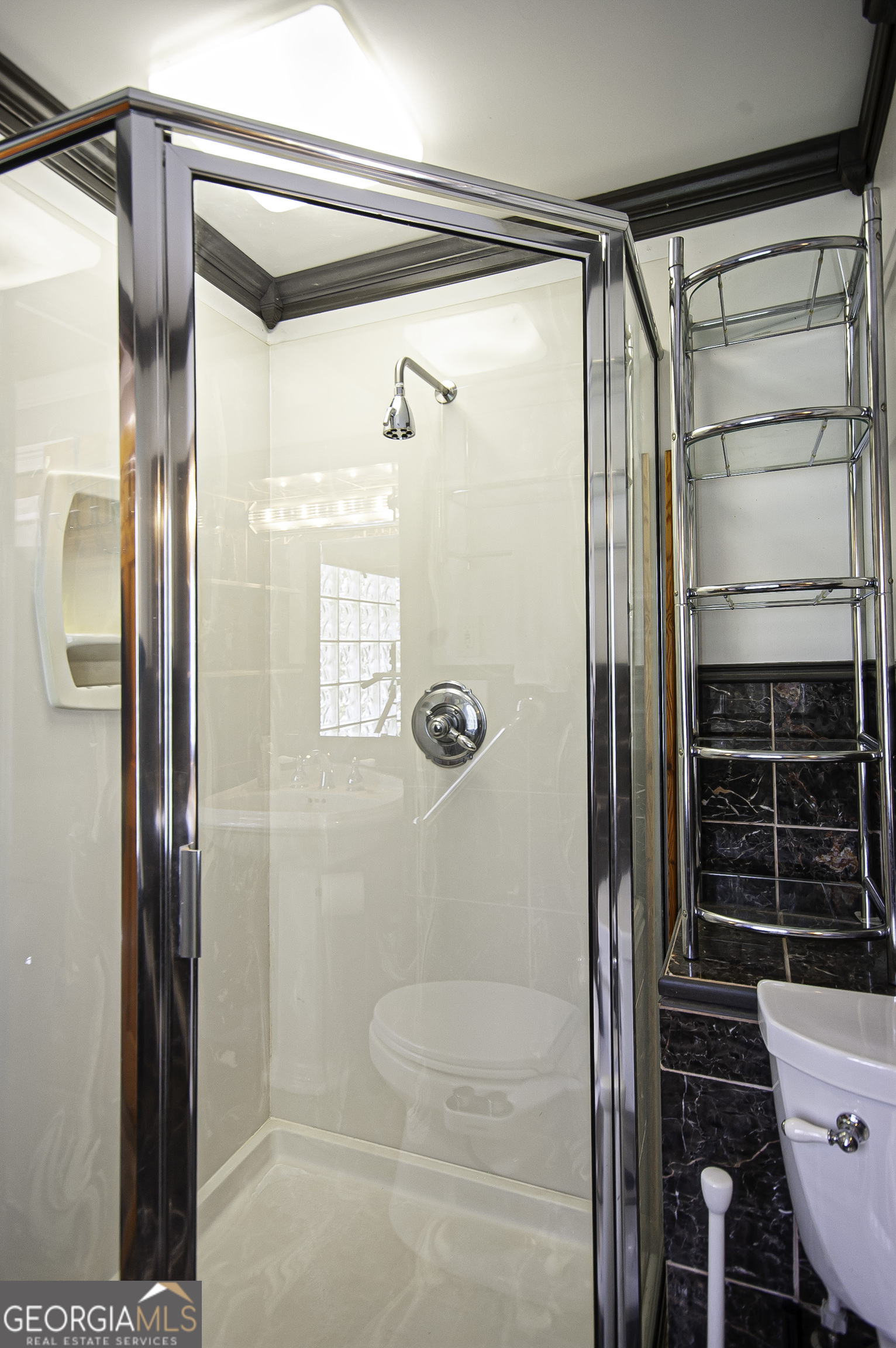 4585 Park Drive Property Photo 15