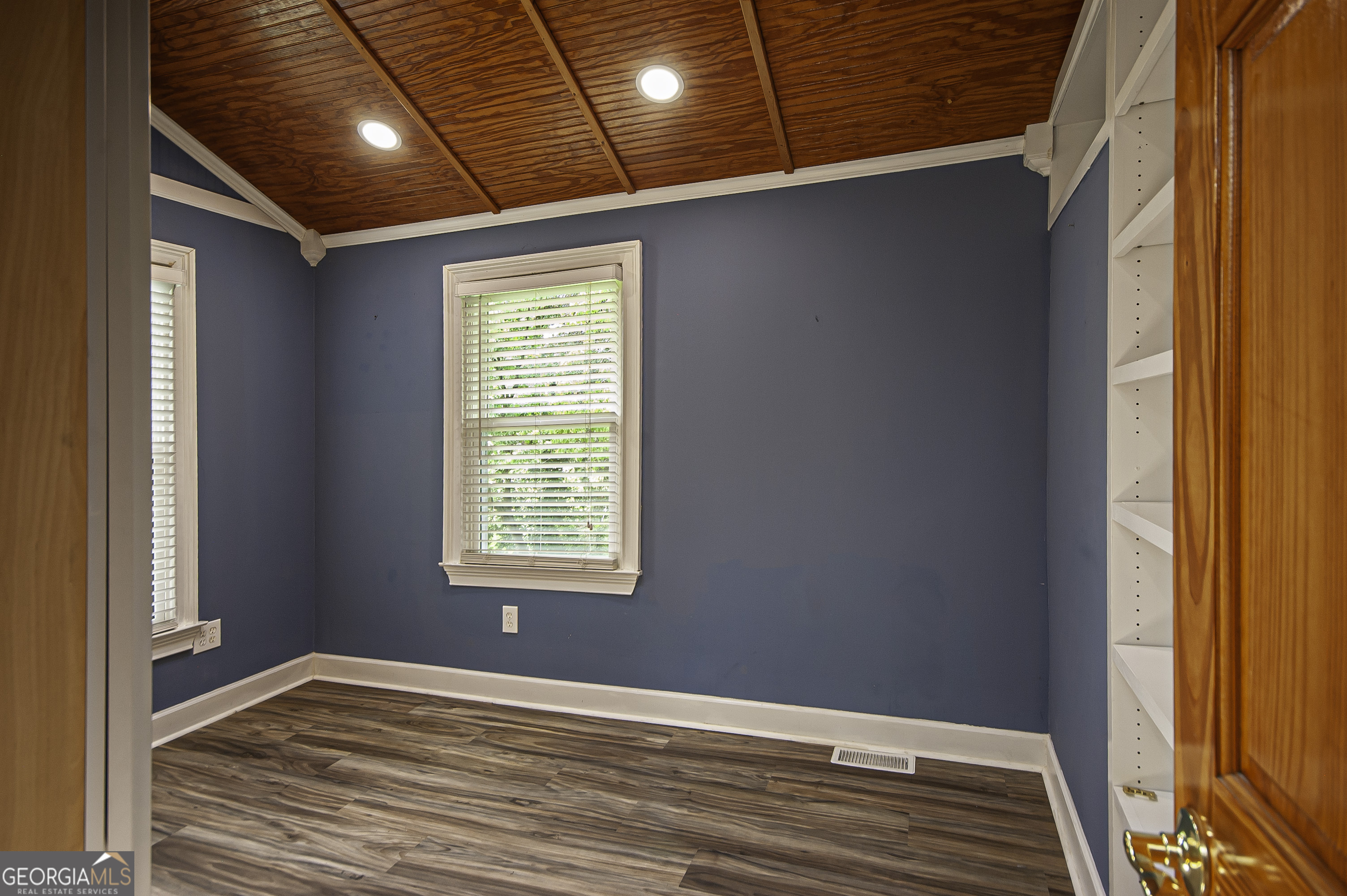 4585 Park Drive Property Photo 20