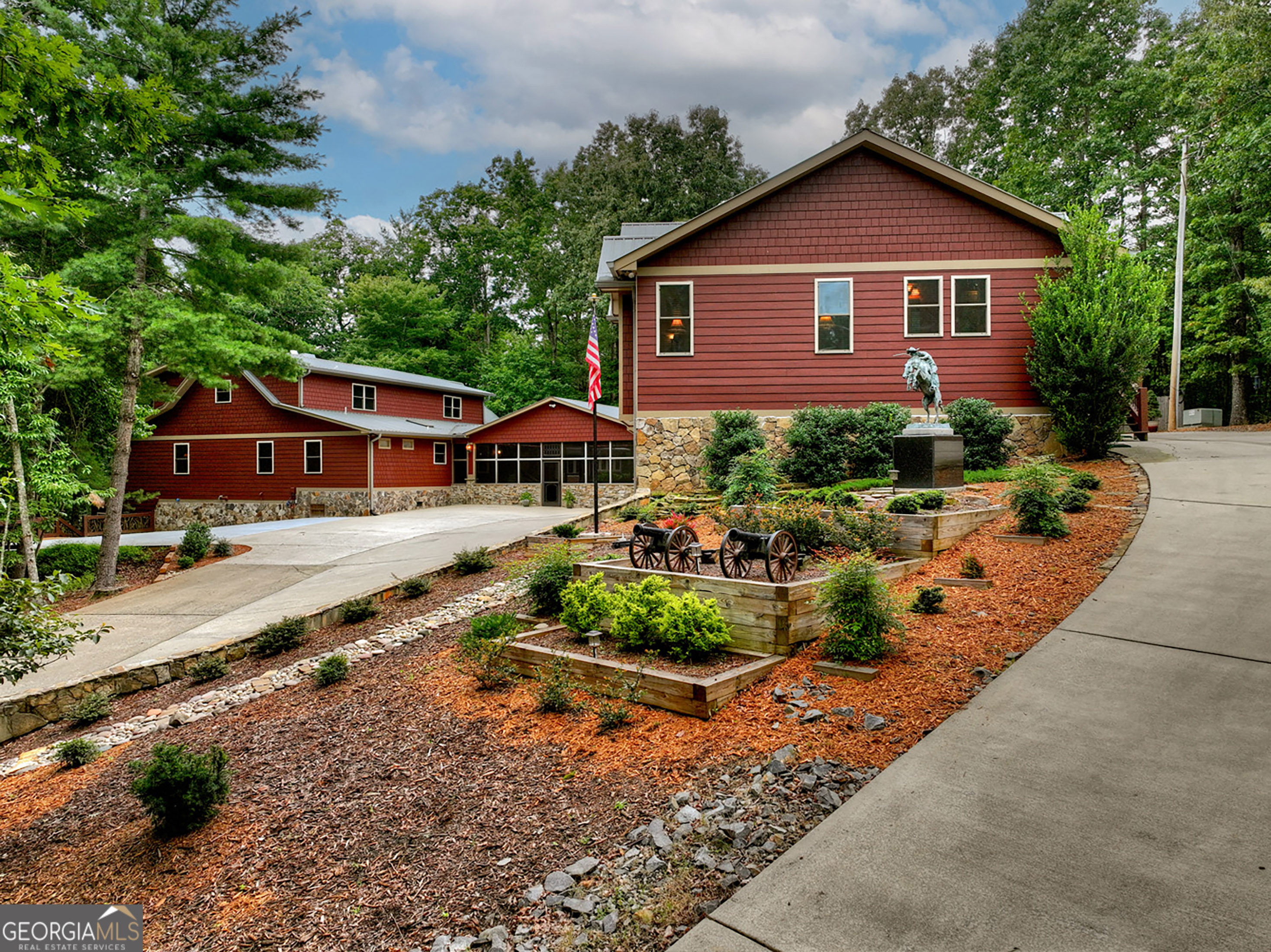 112 Wilscot Valley Drive Property Photo 2