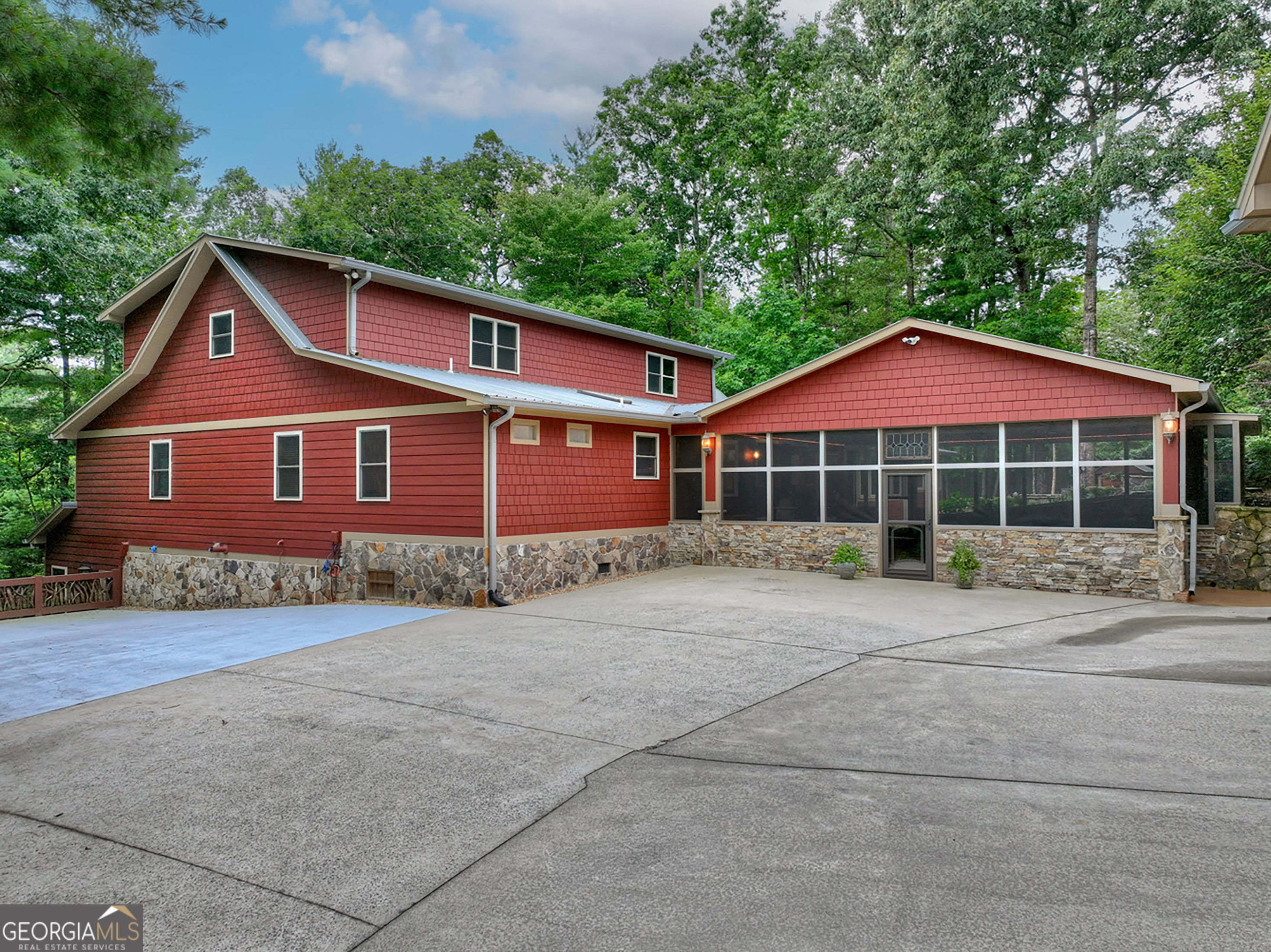 112 Wilscot Valley Drive Property Photo 3