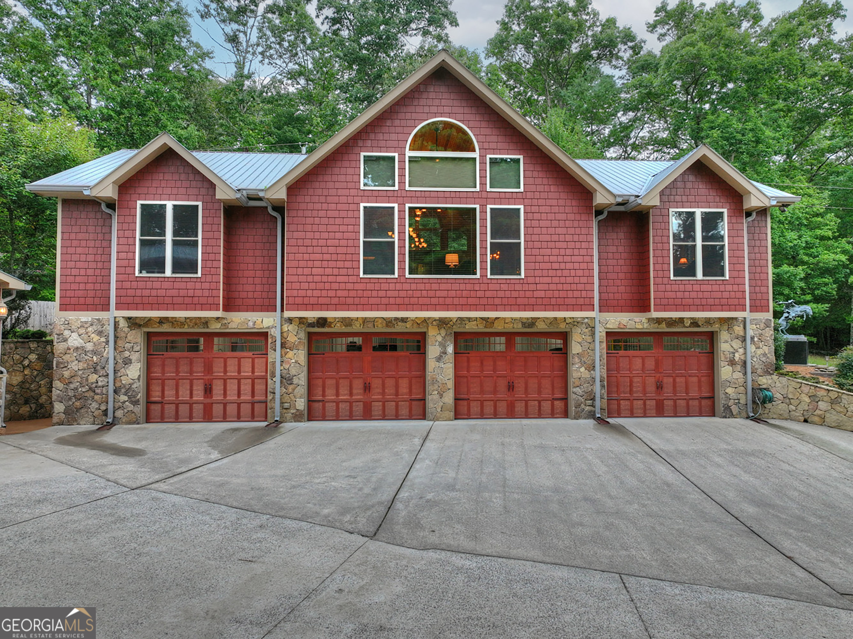 112 Wilscot Valley Drive Property Photo 4