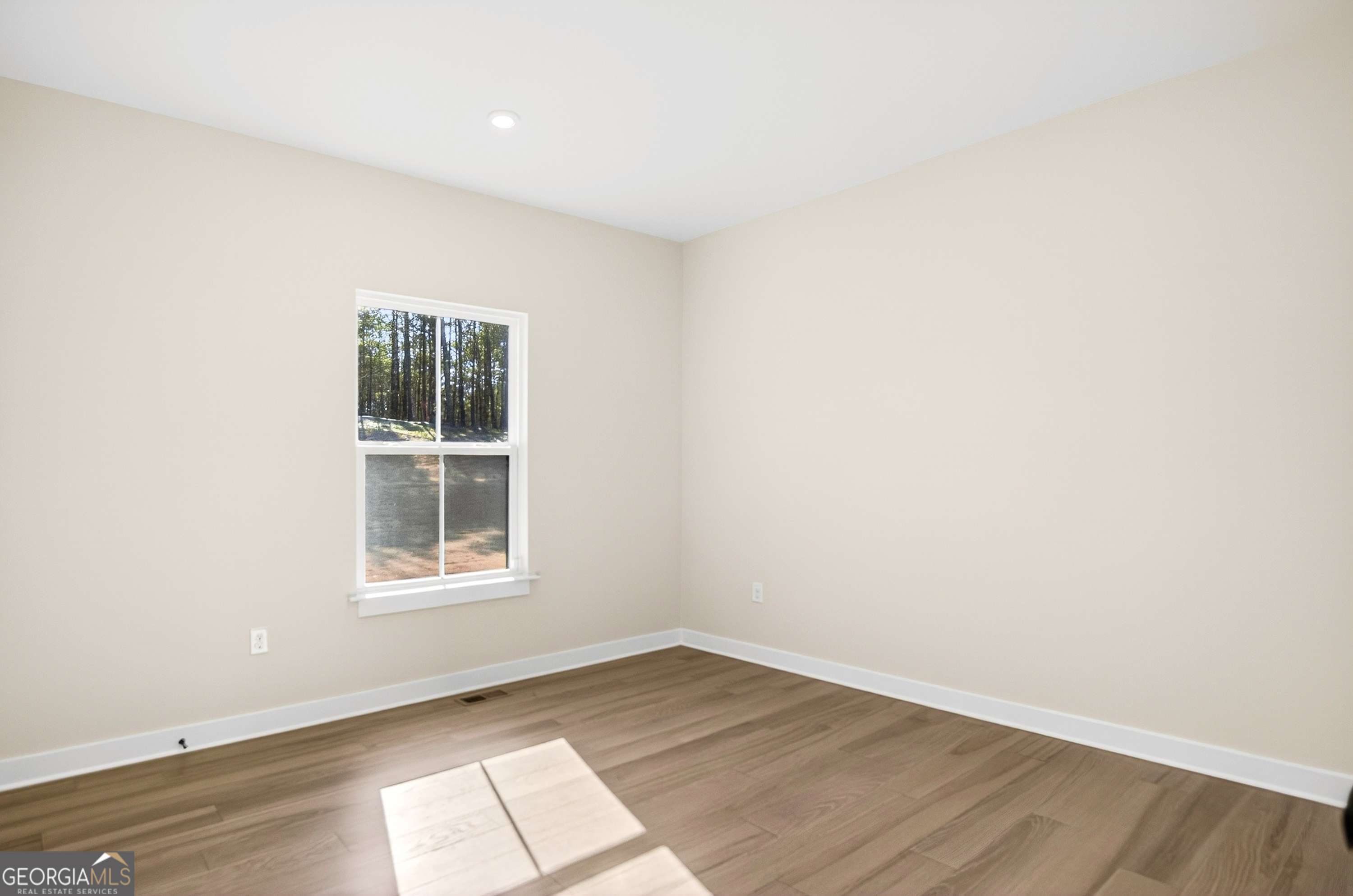 100 Laurel Crest Drive Property Photo 24
