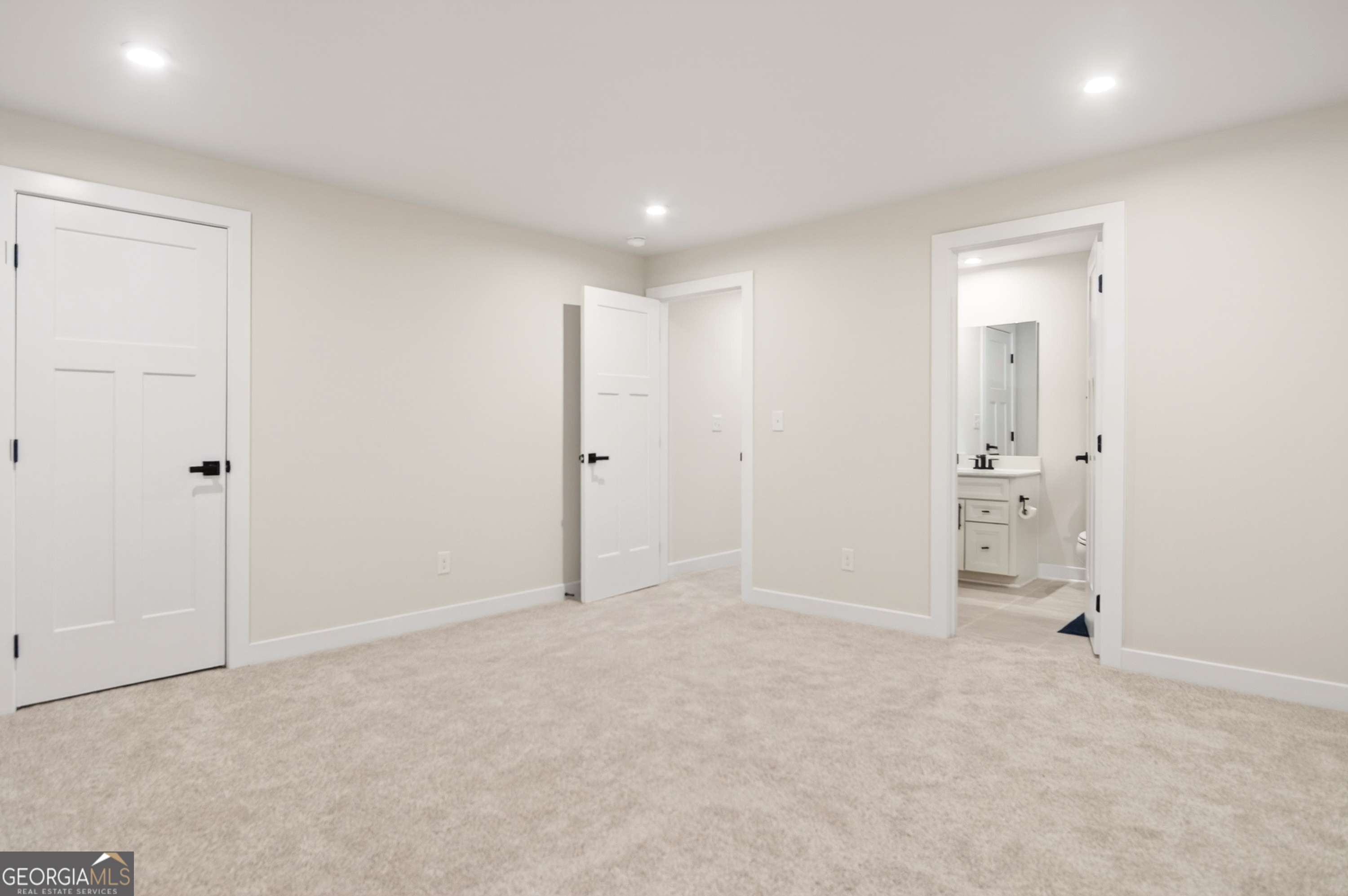 100 Laurel Crest Drive Property Photo 43