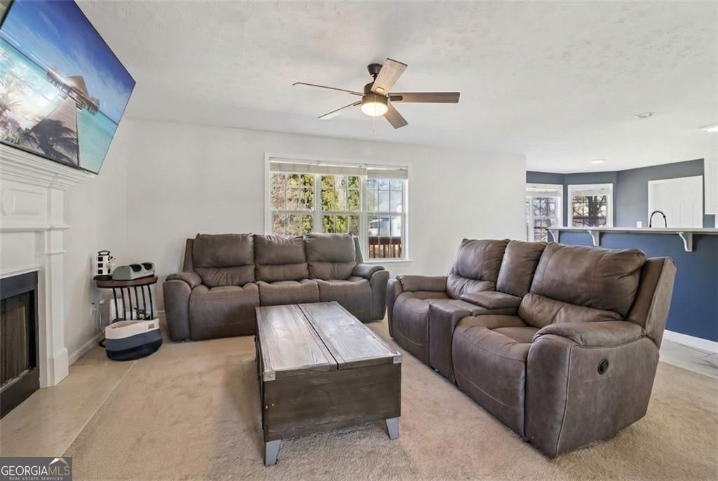 3382 Summit Glen Drive Property Photo 5