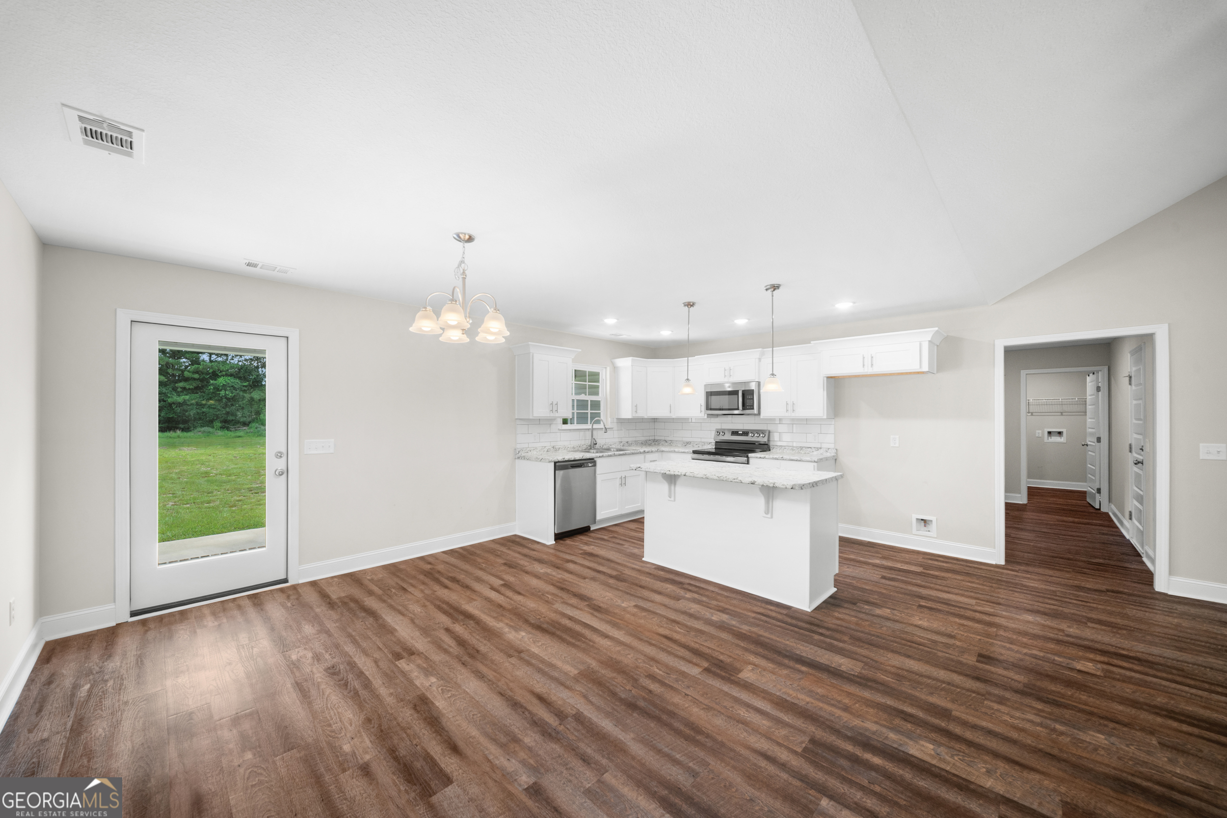 77 B Stubbs Road Property Photo 8