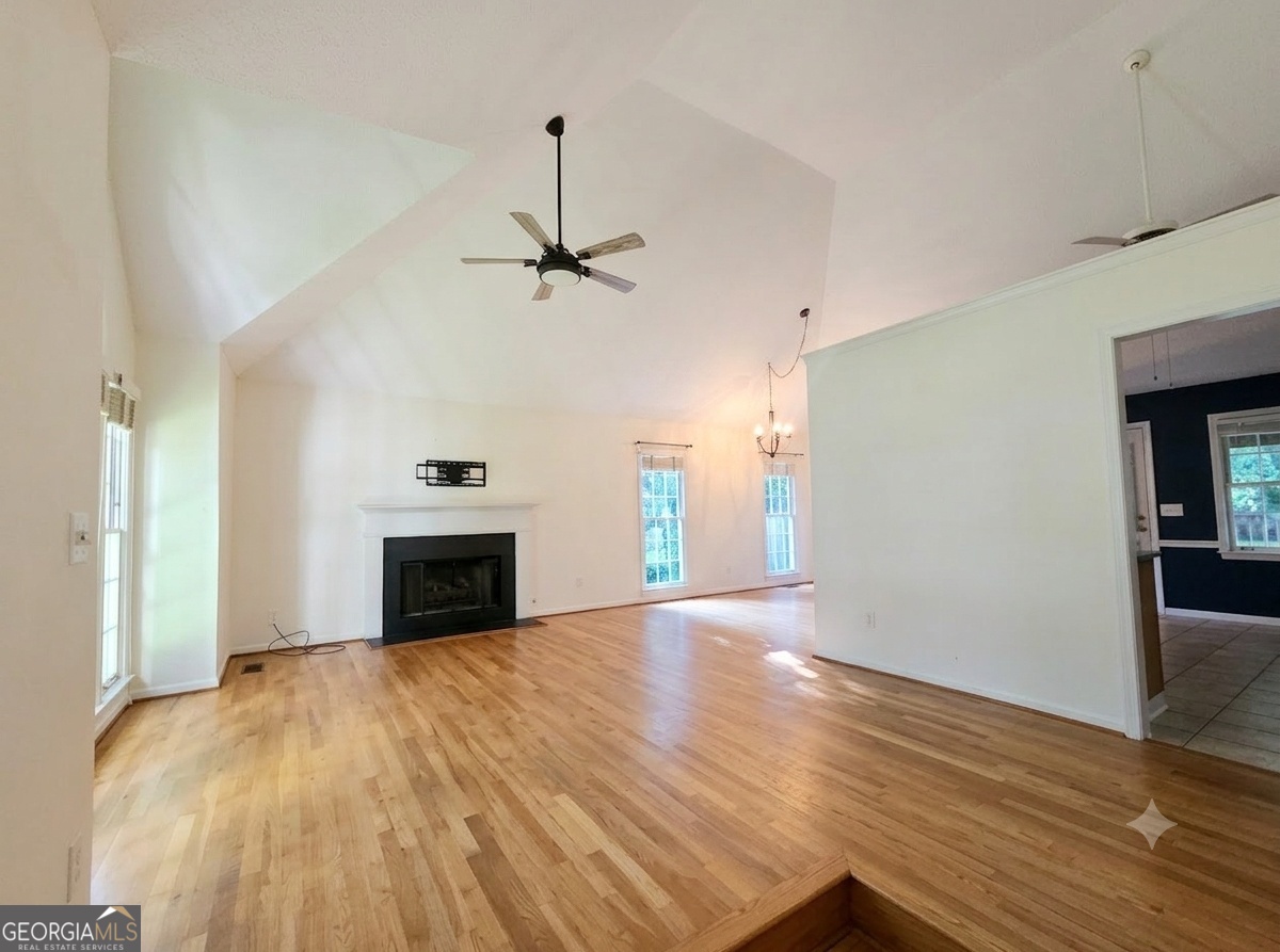 4915 Bayberry Drive Property Photo 5