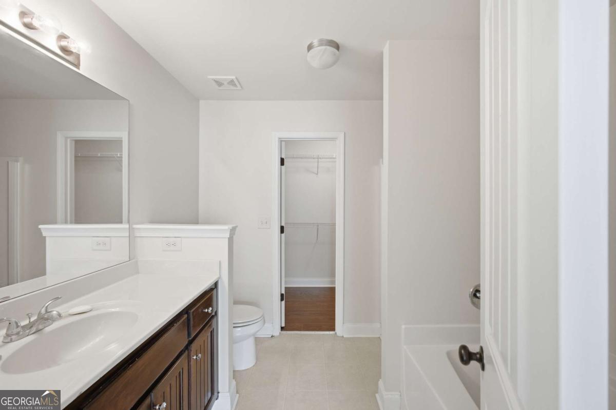 390 Turtle Creek Drive Property Photo 11