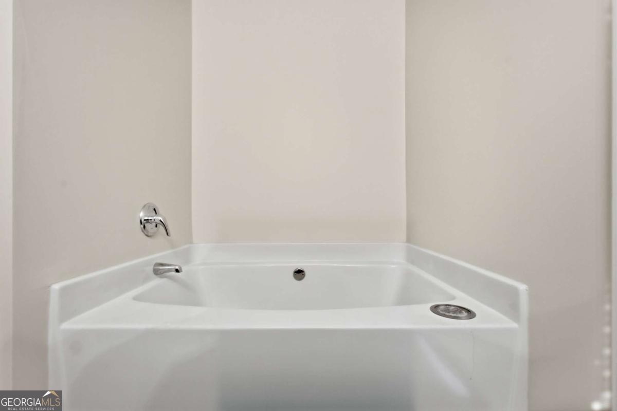 390 Turtle Creek Drive Property Photo 13