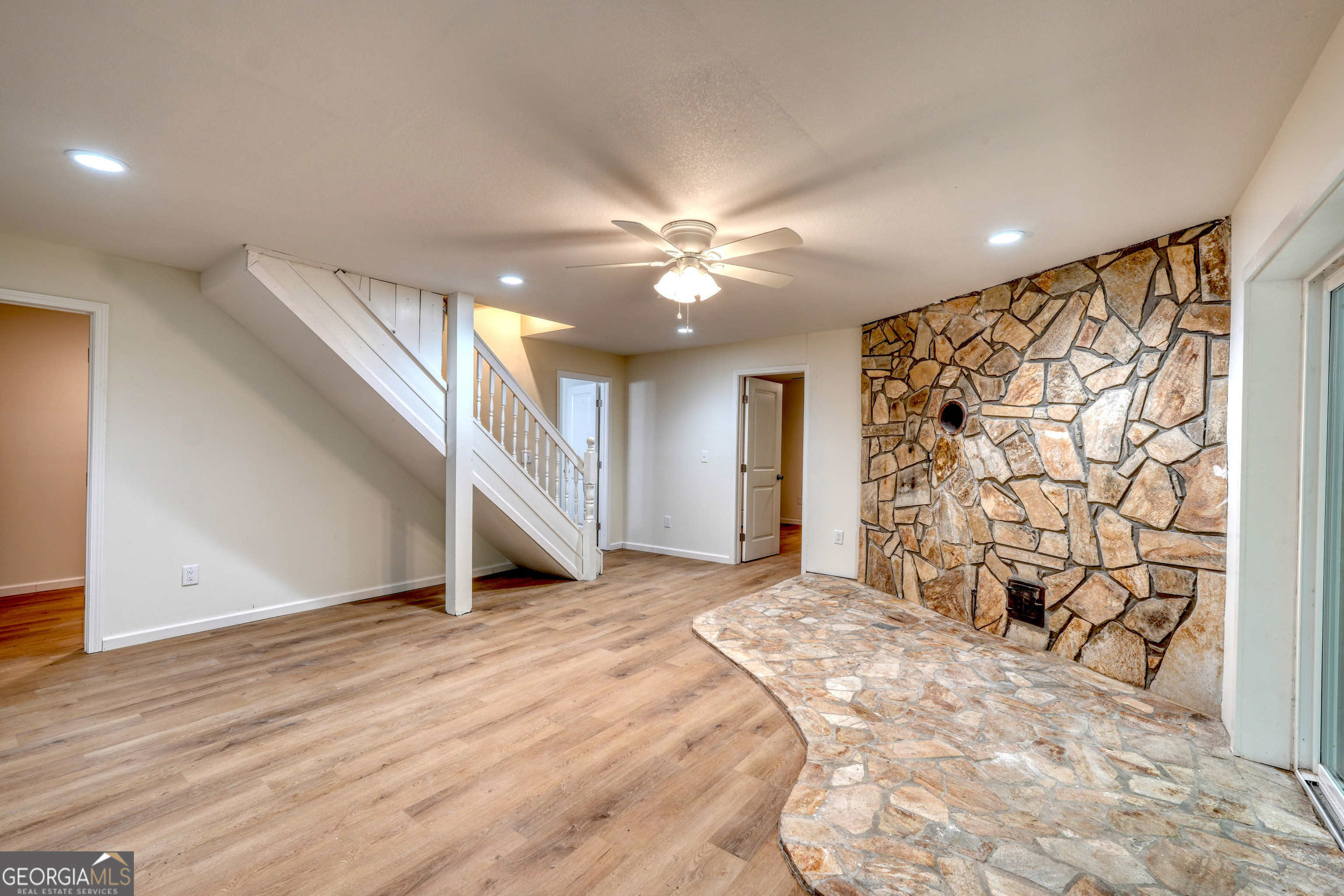 198 Big Rock Drive Property Photo 4