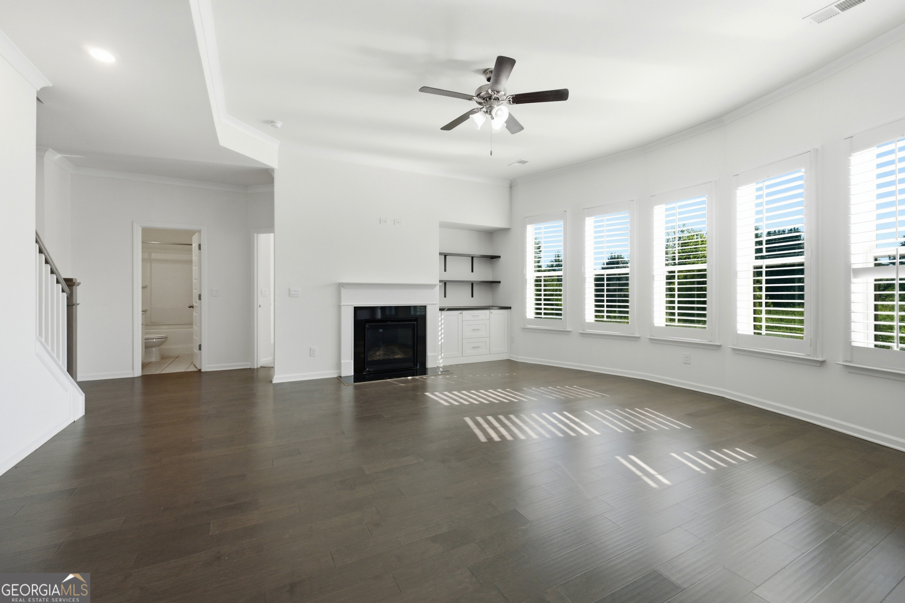 1221 Hawthorne Circle Property Photo 5
