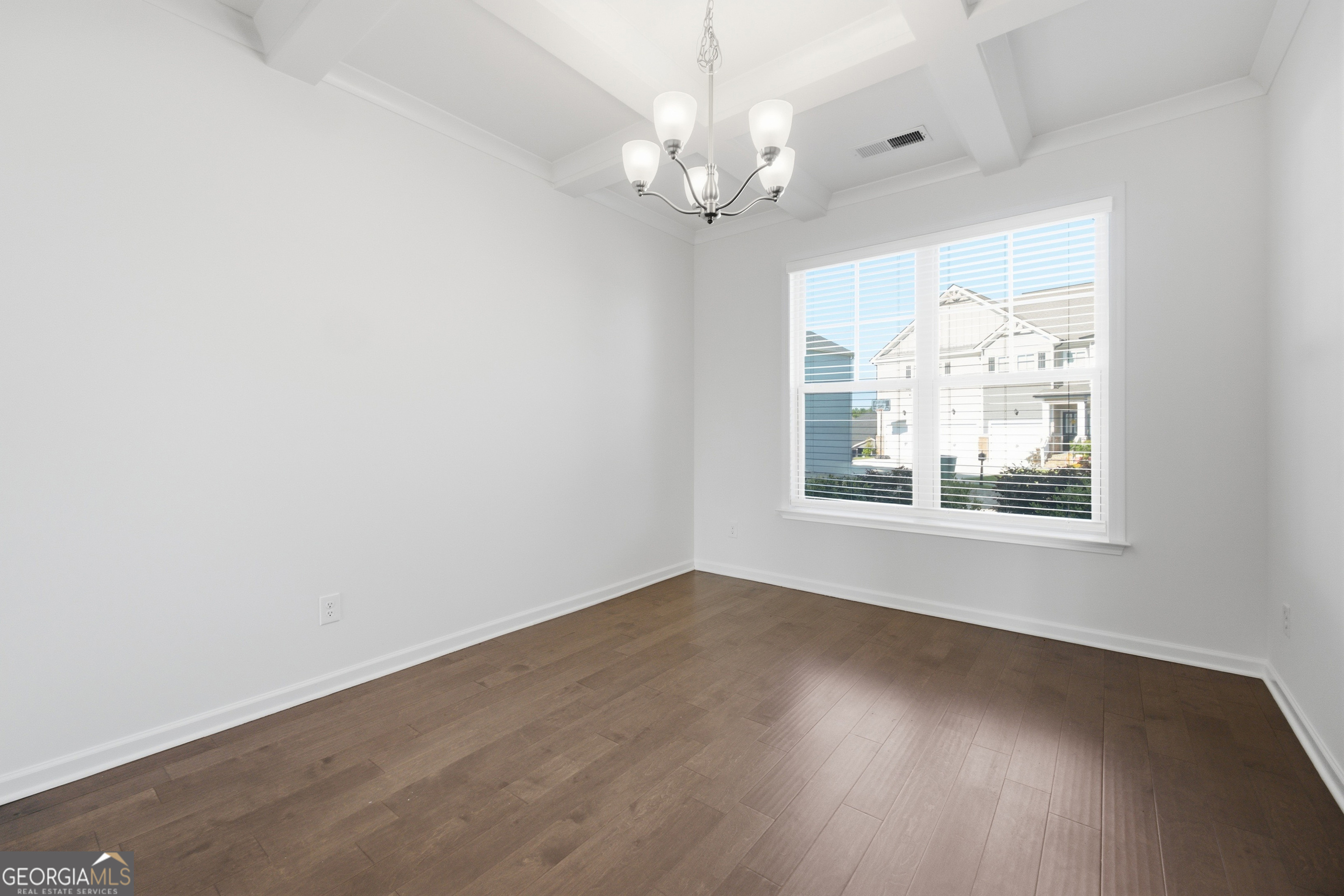 1221 Hawthorne Circle Property Photo 14