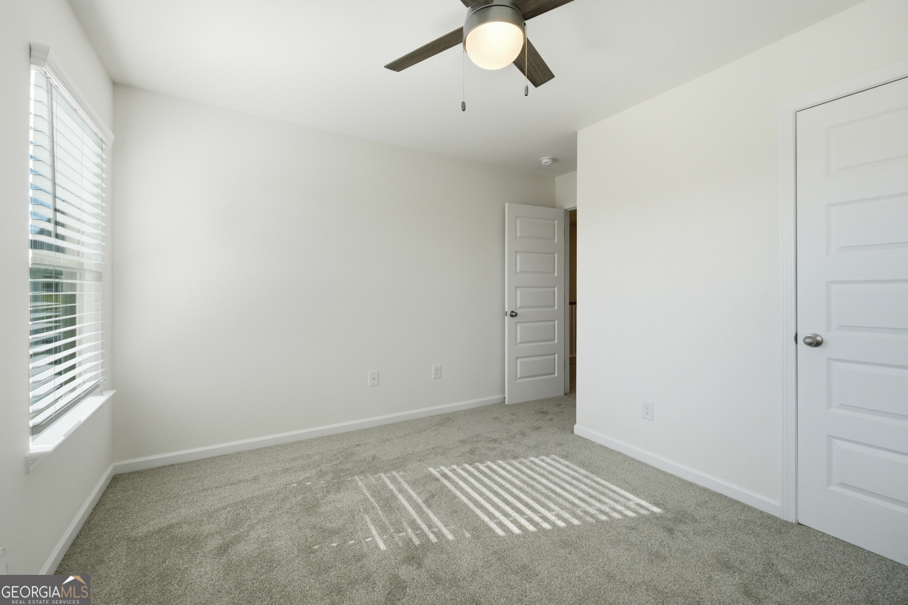 1221 Hawthorne Circle Property Photo 30