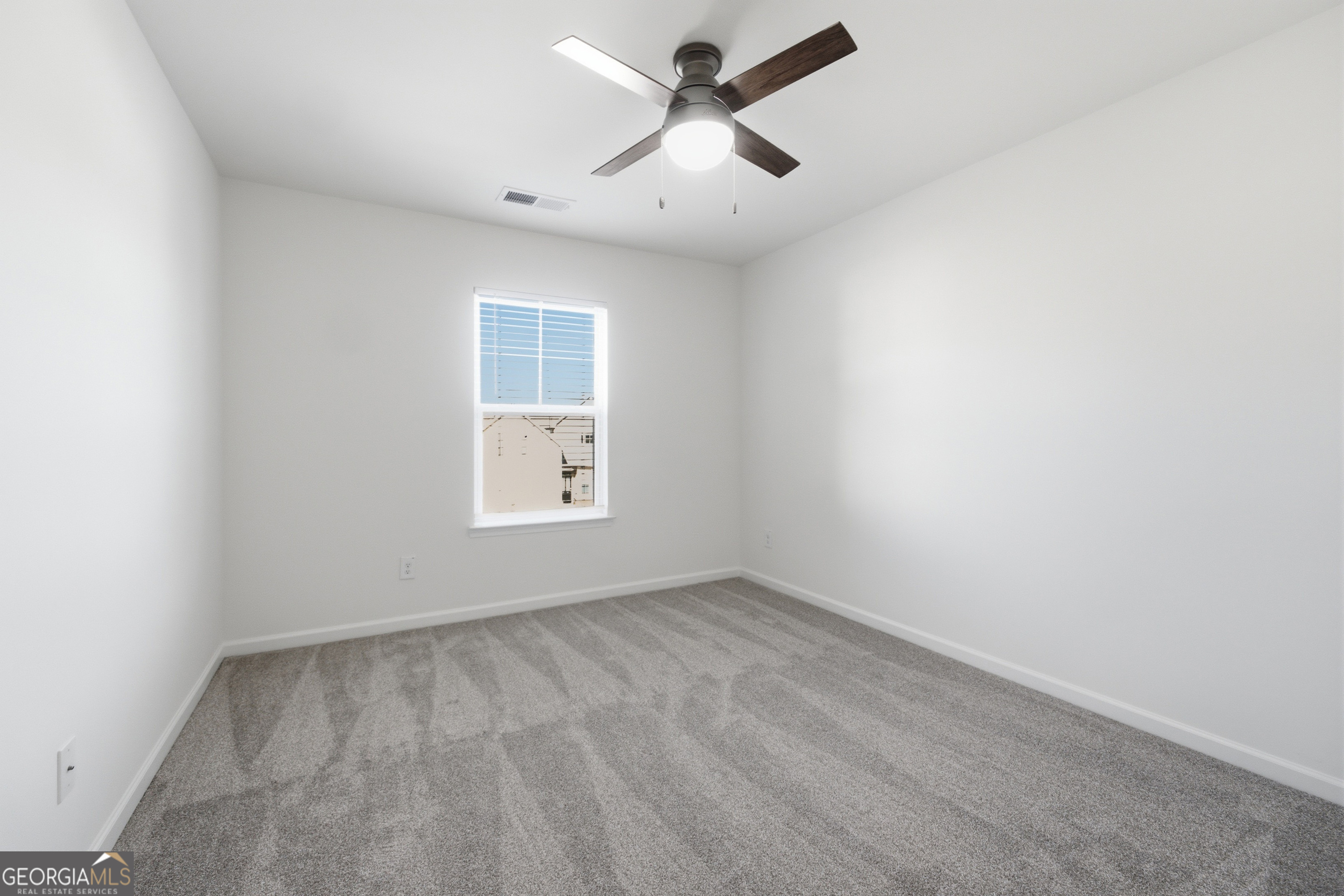 1221 Hawthorne Circle Property Photo 32