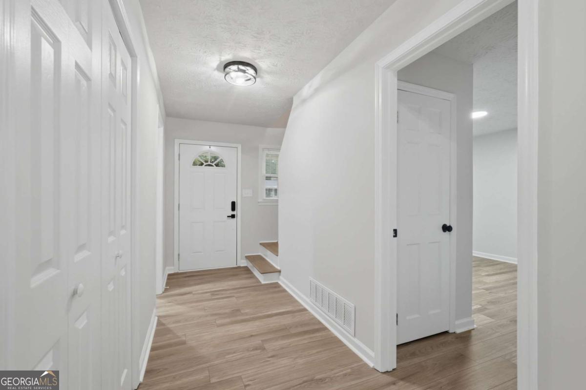 5139 Merry Lane Property Photo 8