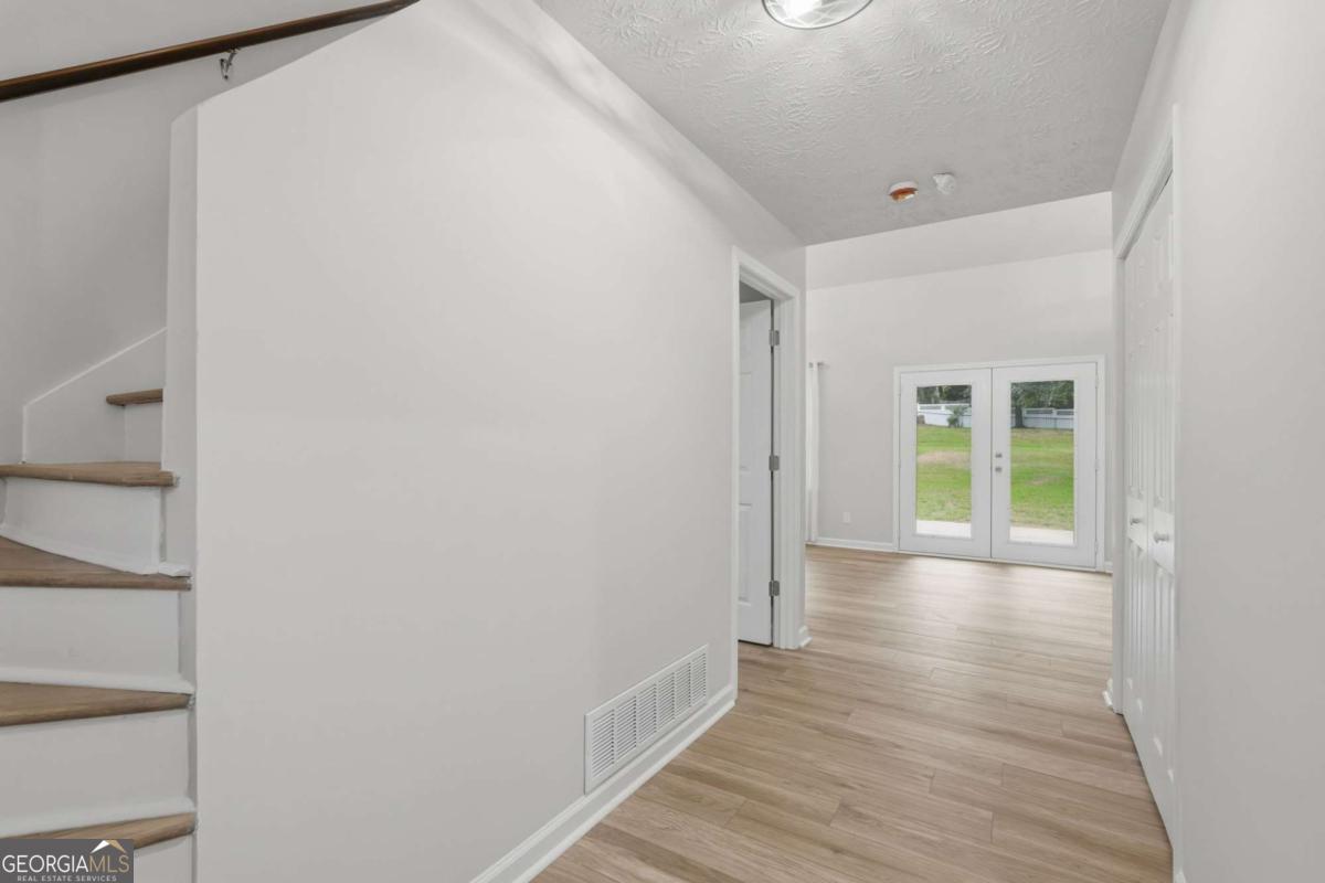 5139 Merry Lane Property Photo 9