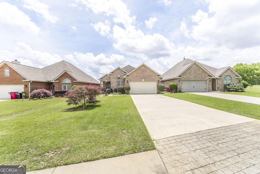 504 Eagle Springs Drive Property Photo 2