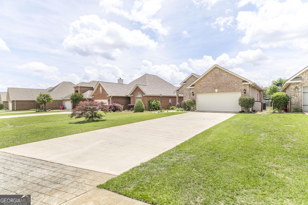 504 Eagle Springs Drive Property Photo 3