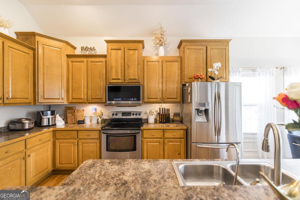 504 Eagle Springs Drive Property Photo 15