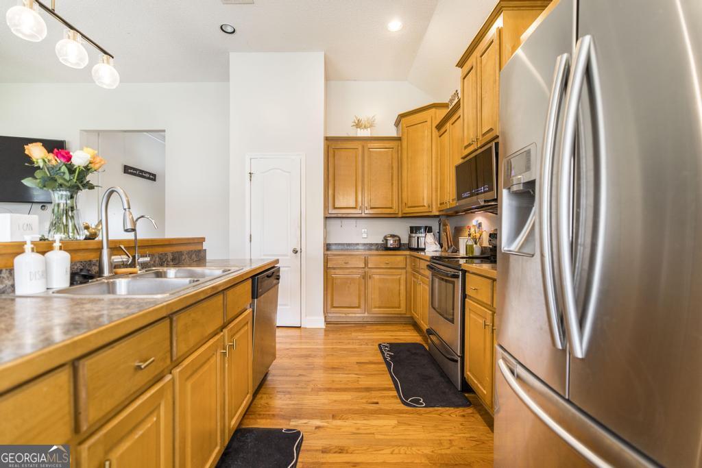 504 Eagle Springs Drive Property Photo 16