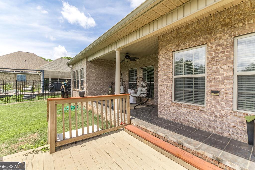 504 Eagle Springs Drive Property Photo 29