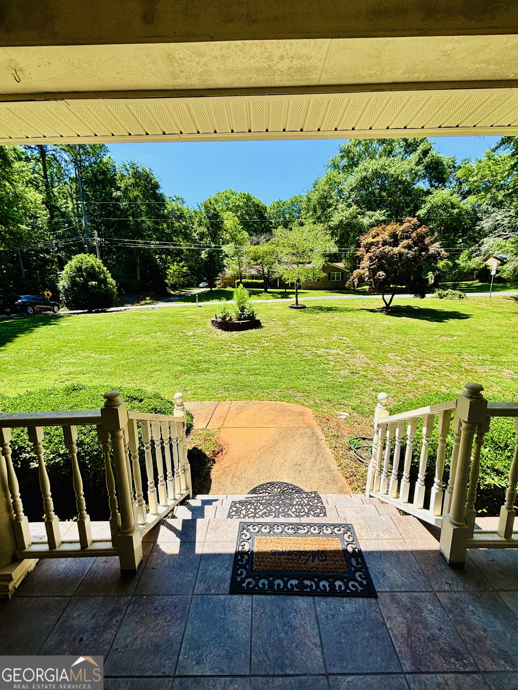 110 Saxon Woods Drive Property Photo 3
