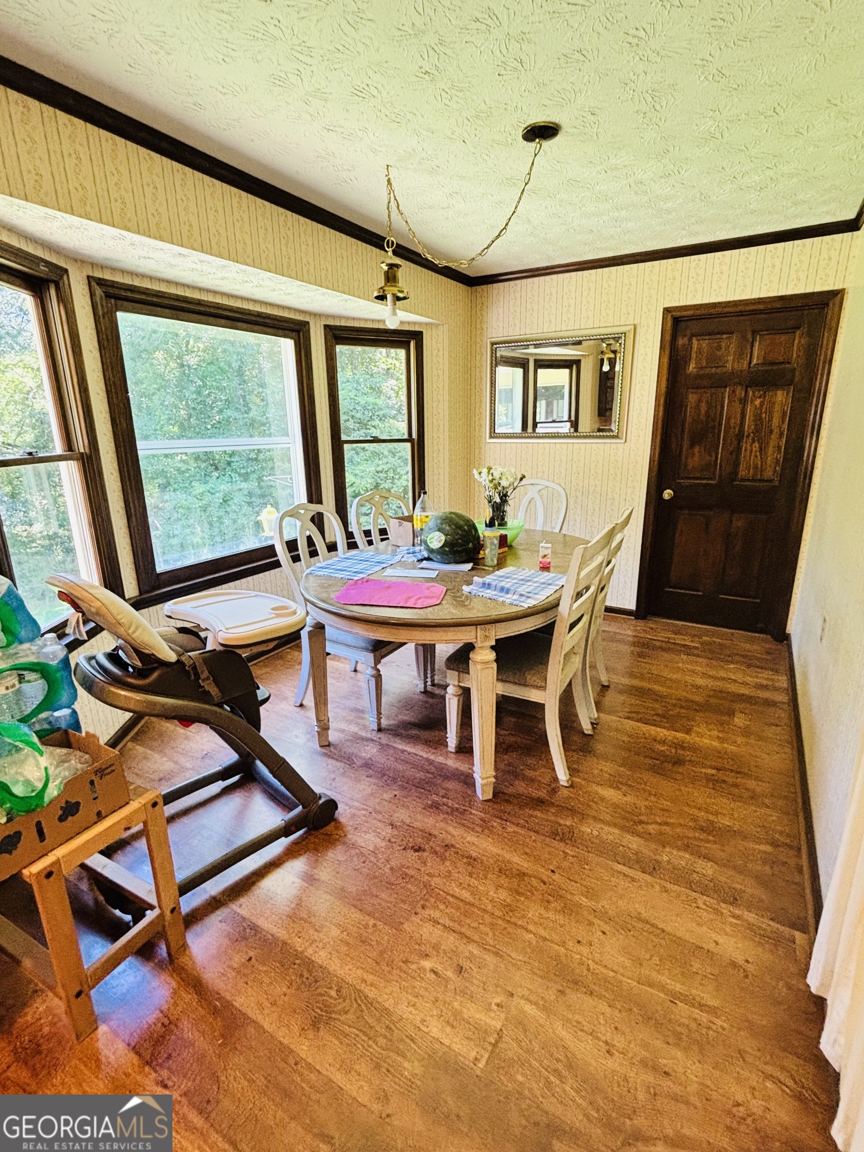 110 Saxon Woods Drive Property Photo 5