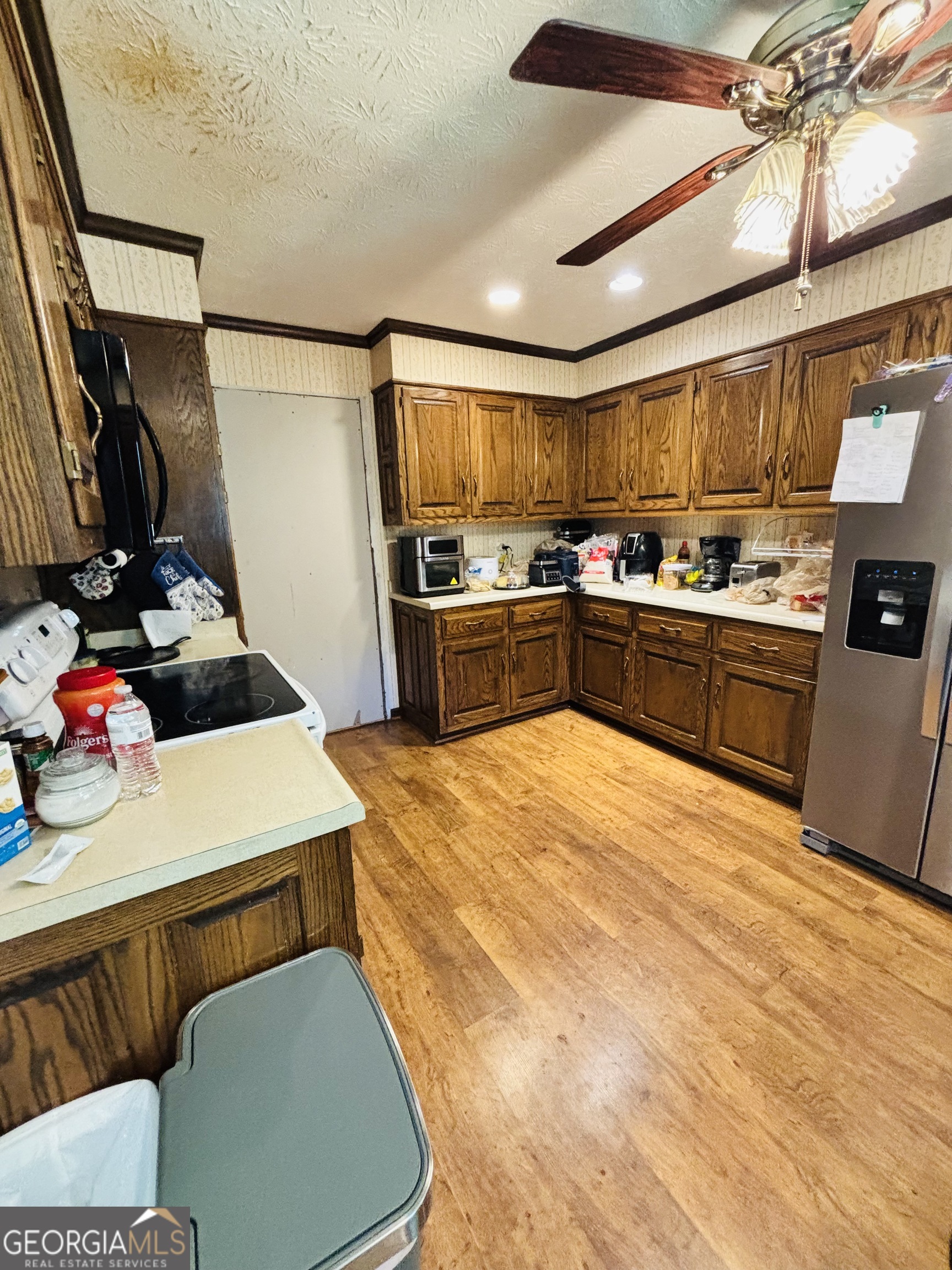 110 Saxon Woods Drive Property Photo 6