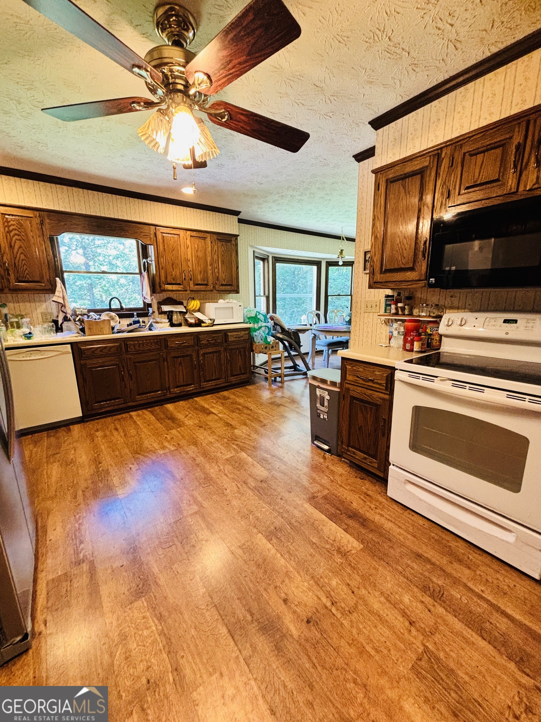 110 Saxon Woods Drive Property Photo 9
