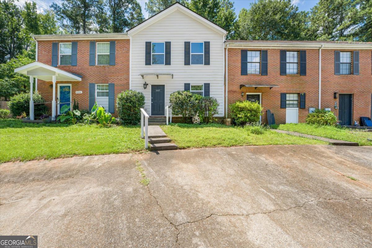 6005 Pat Mell Place Se Property Photo 1