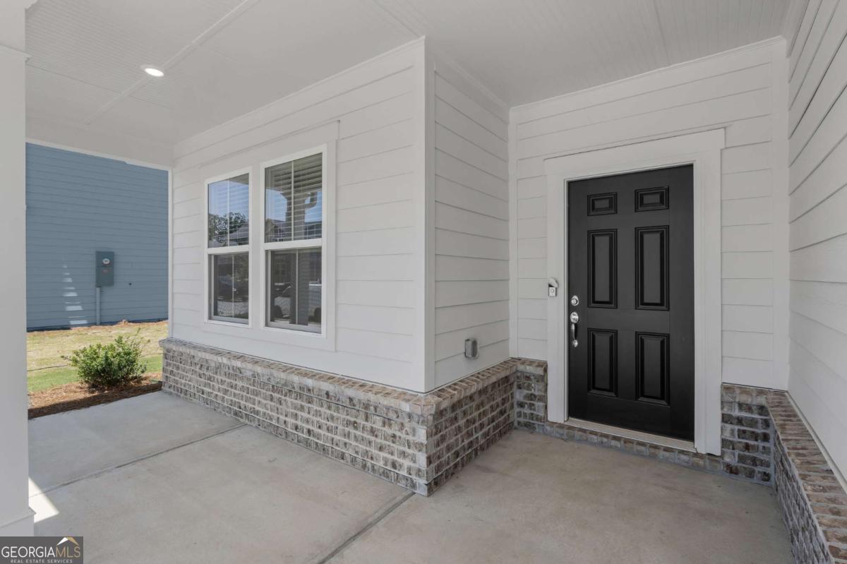 3096 Orwell Drive Property Photo 2