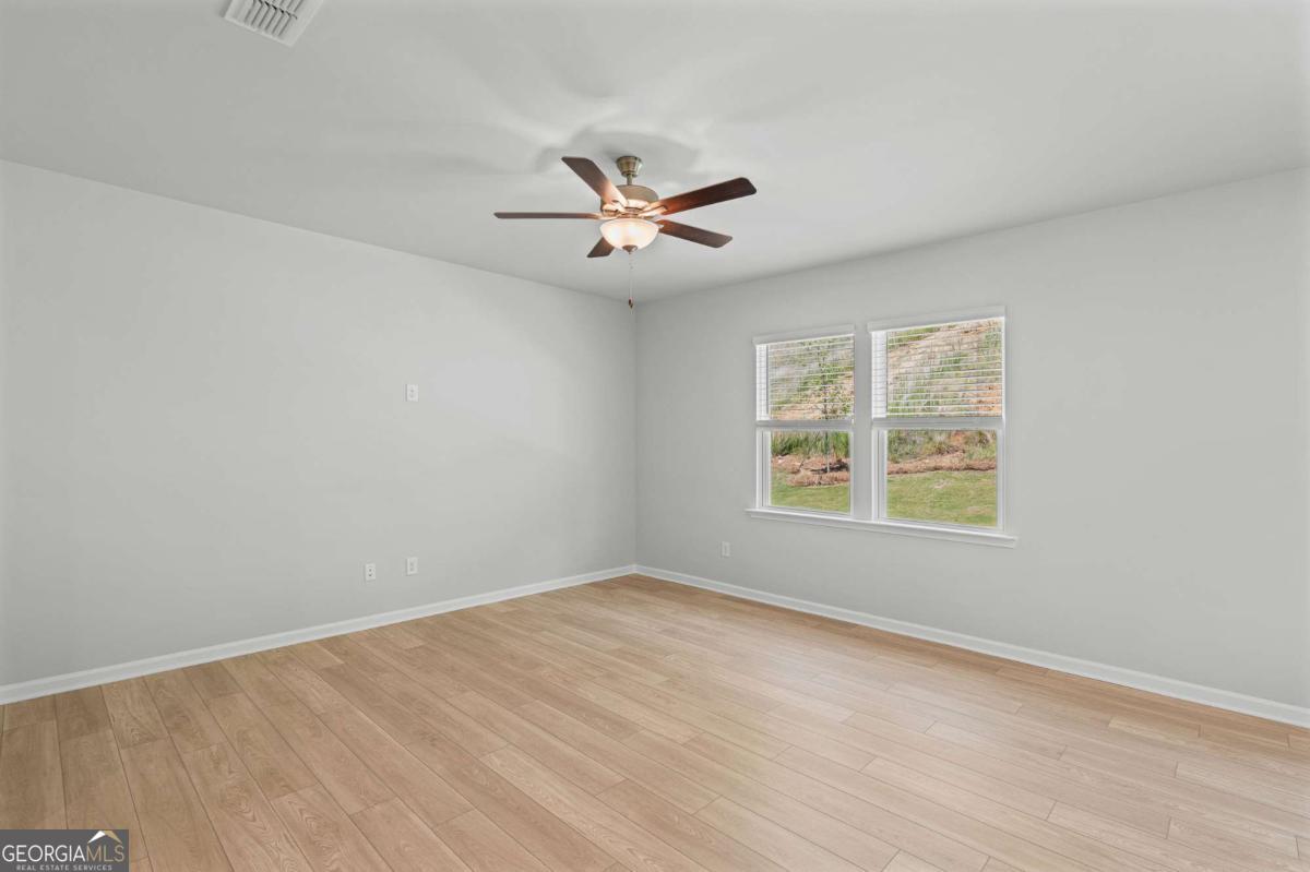 3096 Orwell Drive Property Photo 4