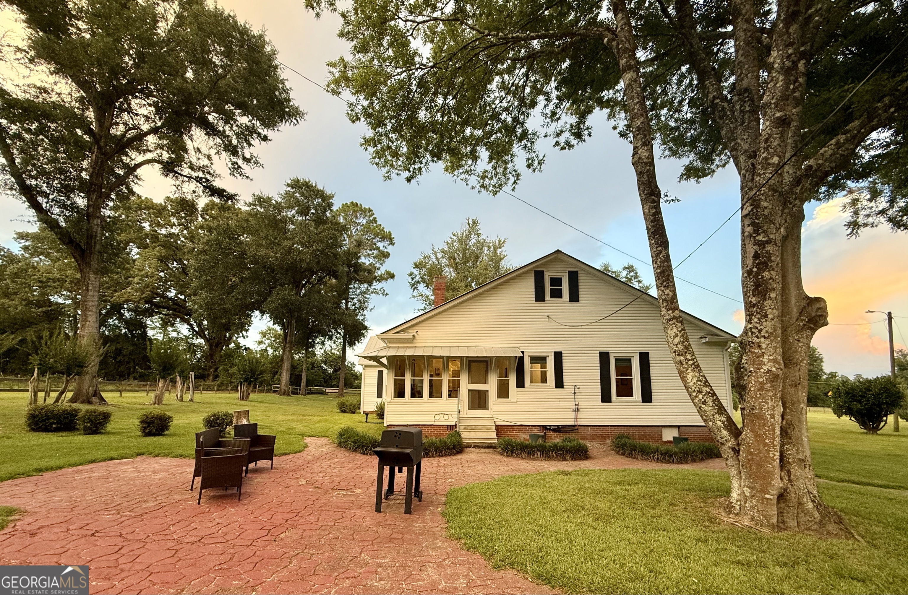 1693 Burtons Ferry Highway Property Photo 2