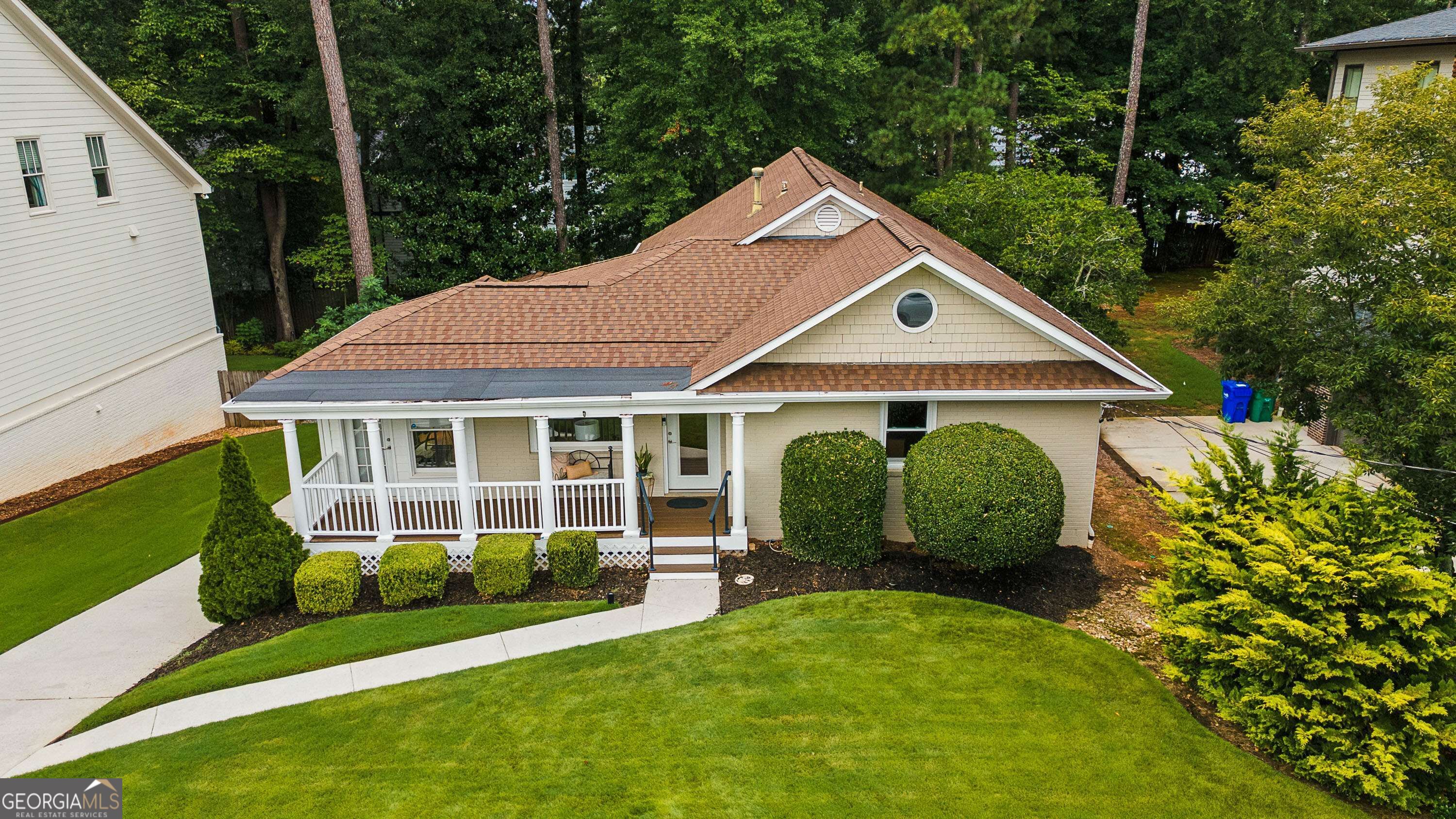 2302 Briarwood Hills Drive Ne Property Photo 1