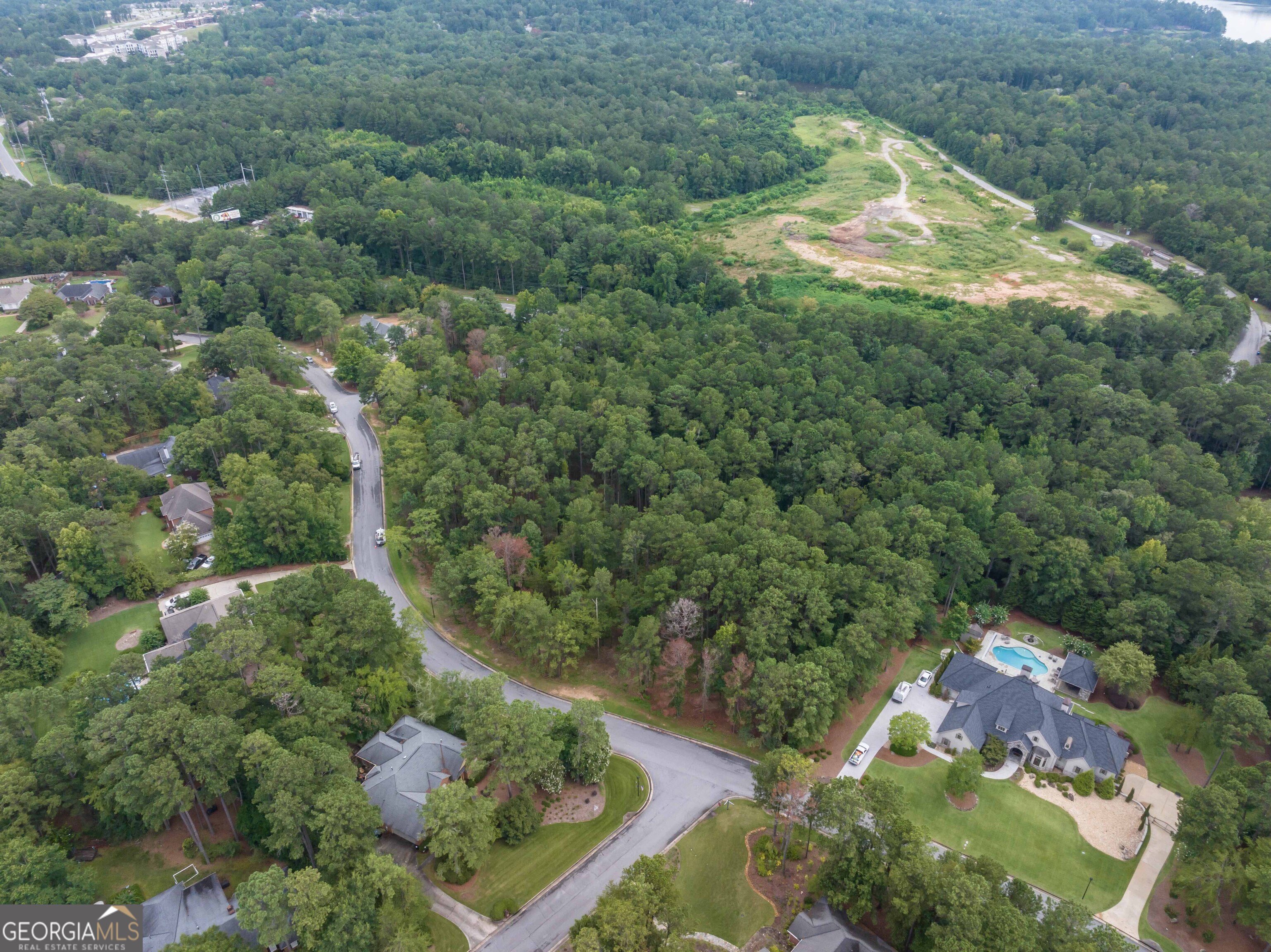 402 River Crest Drive Property Photo 6