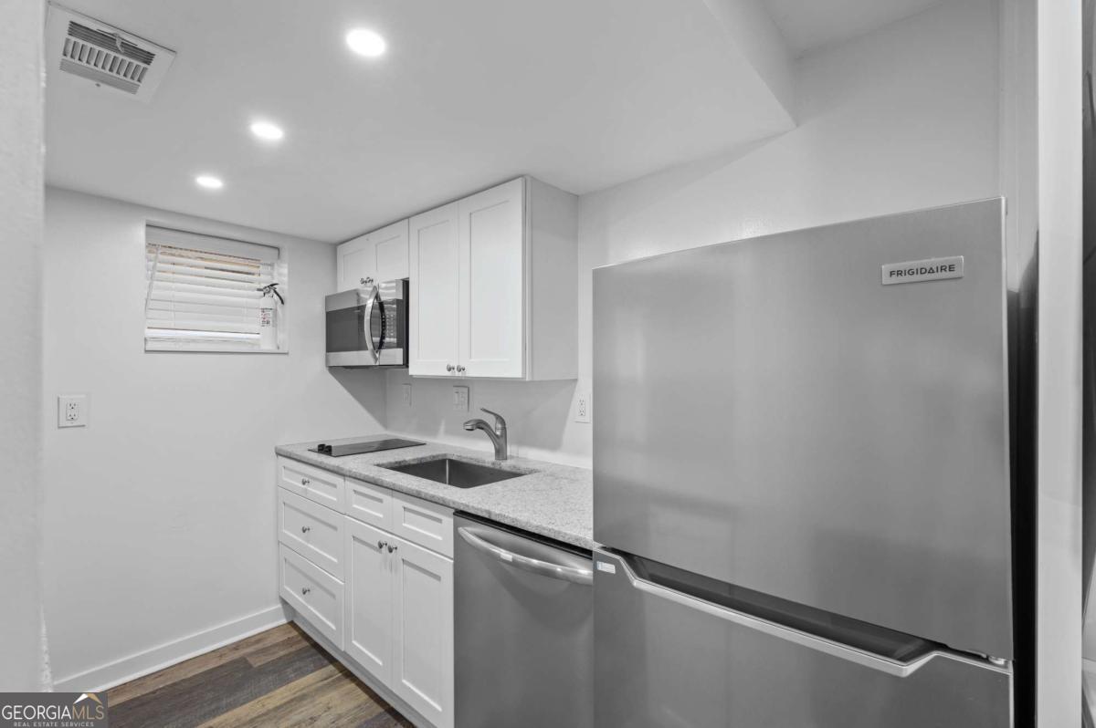 789 Barnett Street Ne # 4 Property Photo 4
