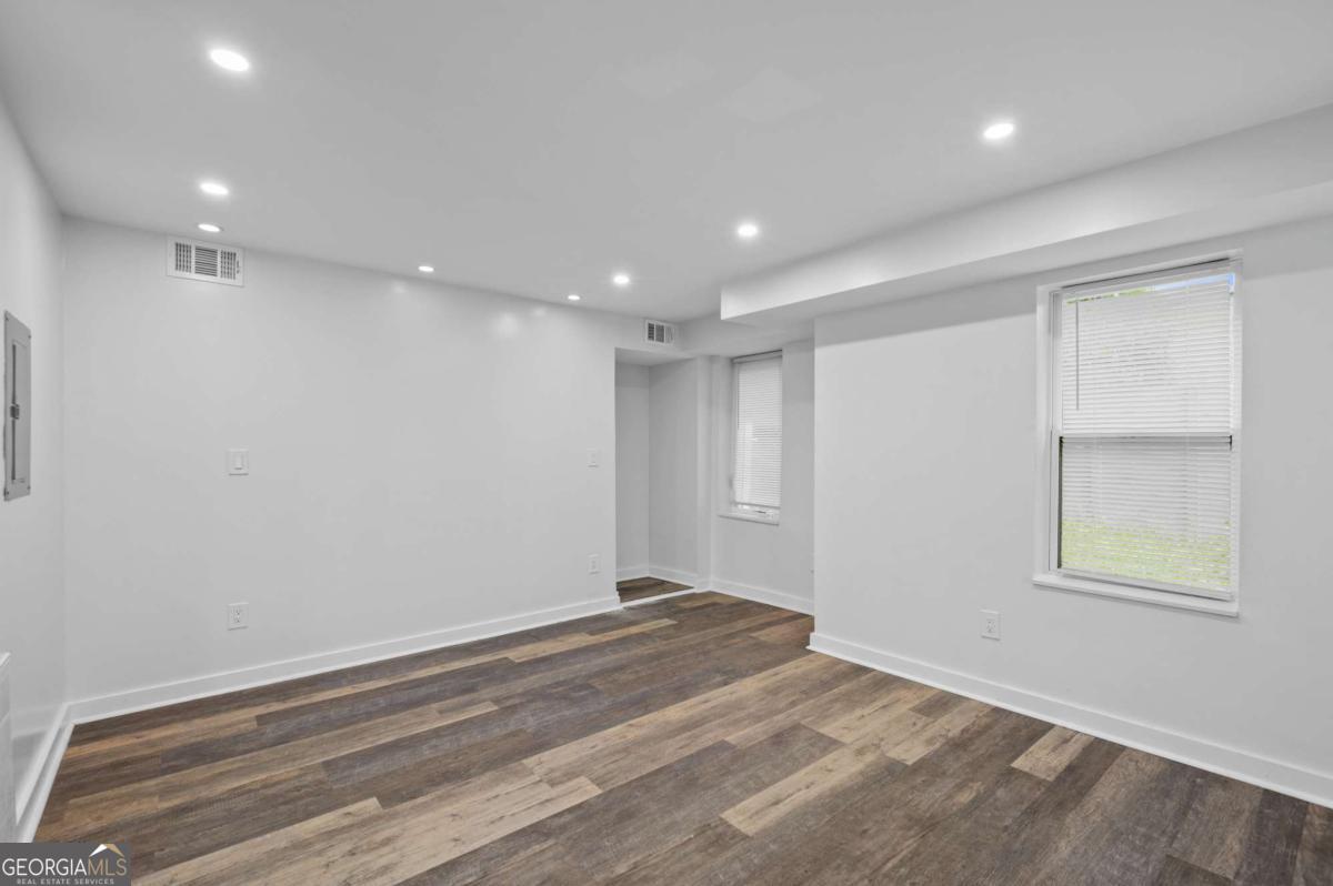 789 Barnett Street Ne # 4 Property Photo 7