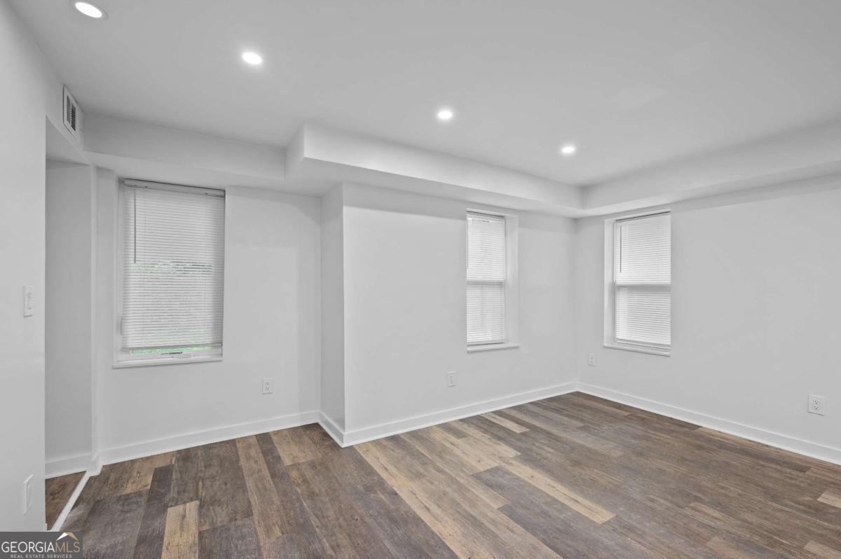789 Barnett Street Ne # 4 Property Photo 8