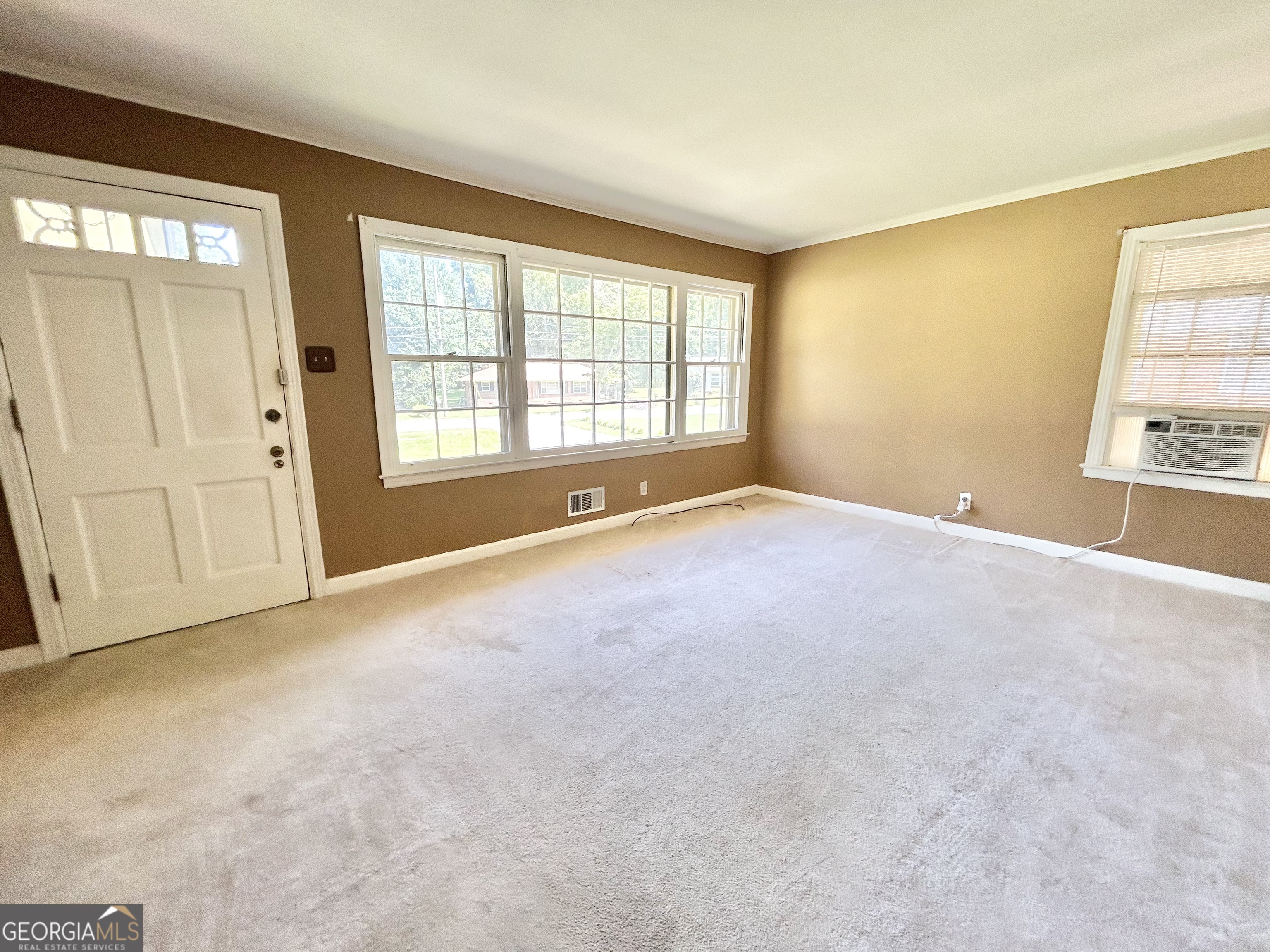 1306 Greenview Drive Property Photo 4
