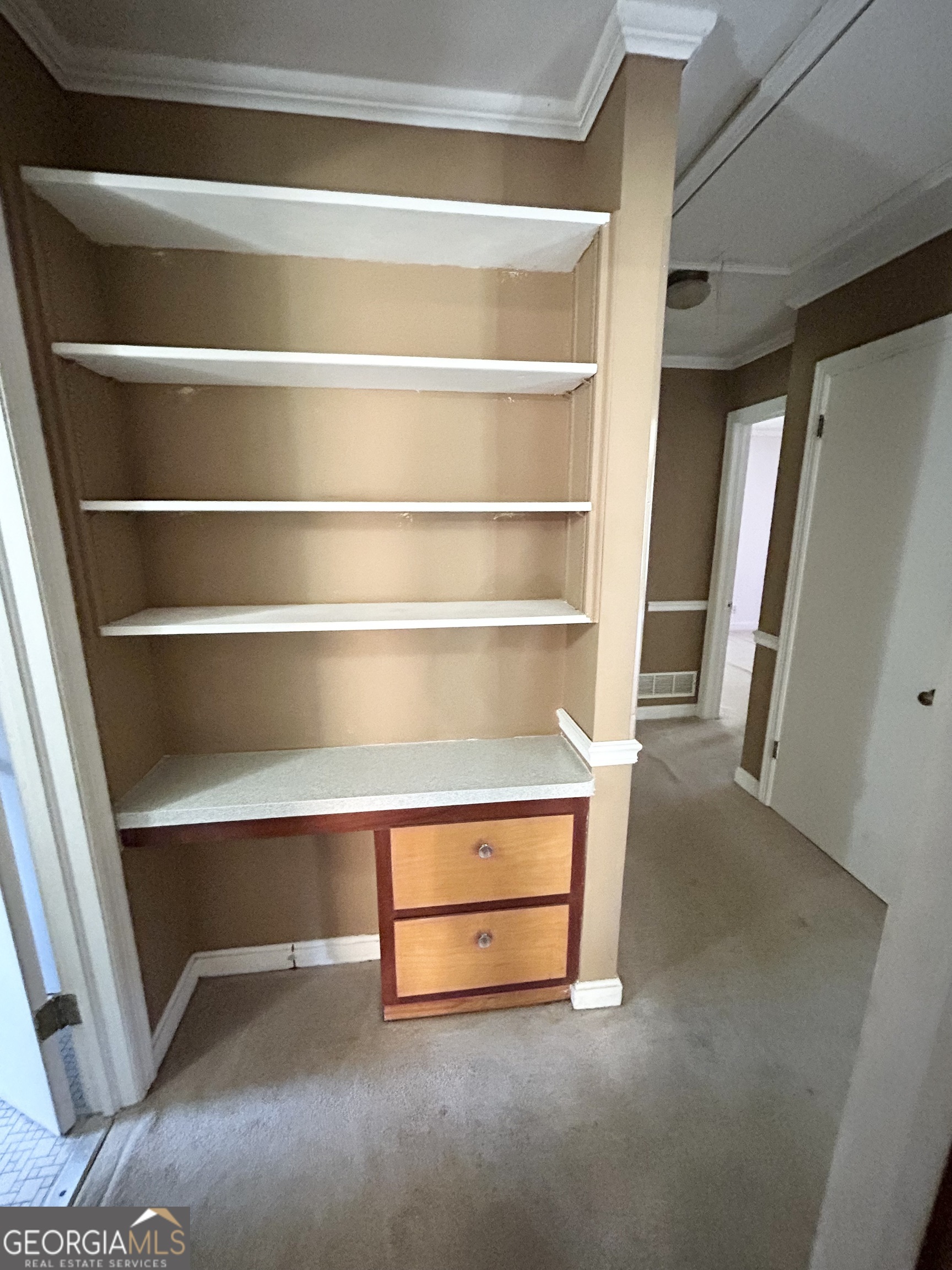1306 Greenview Drive Property Photo 8