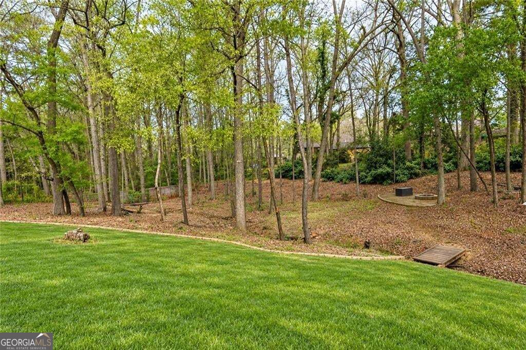 1515 Oakmoor Place Property Photo 2