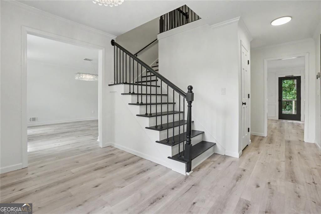 1515 Oakmoor Place Property Photo 8