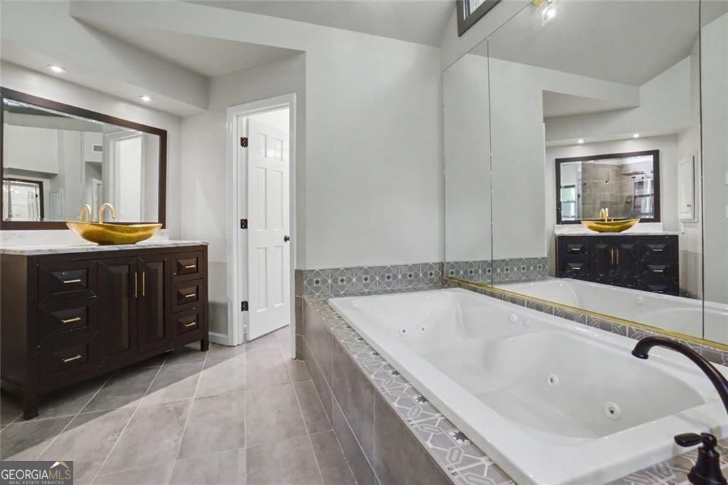 1515 Oakmoor Place Property Photo 29