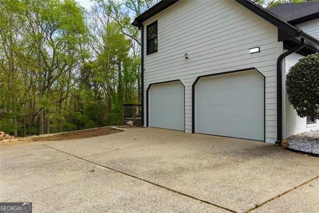 1515 Oakmoor Place Property Photo 39