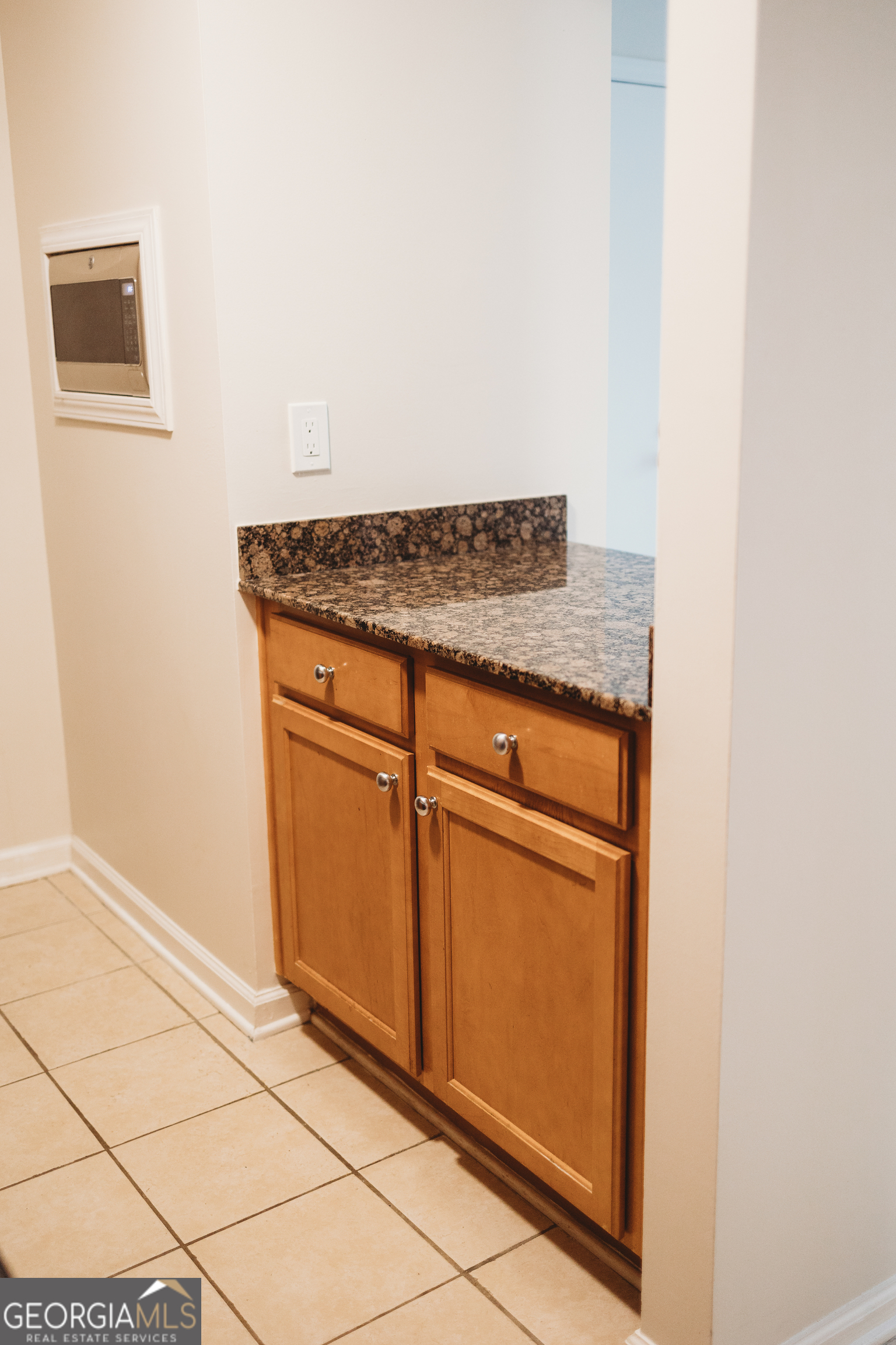 3160 Seven Pines Court # 206 Property Photo 6