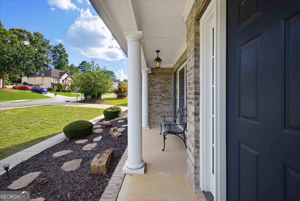 1841 River Crest Way Property Photo 5