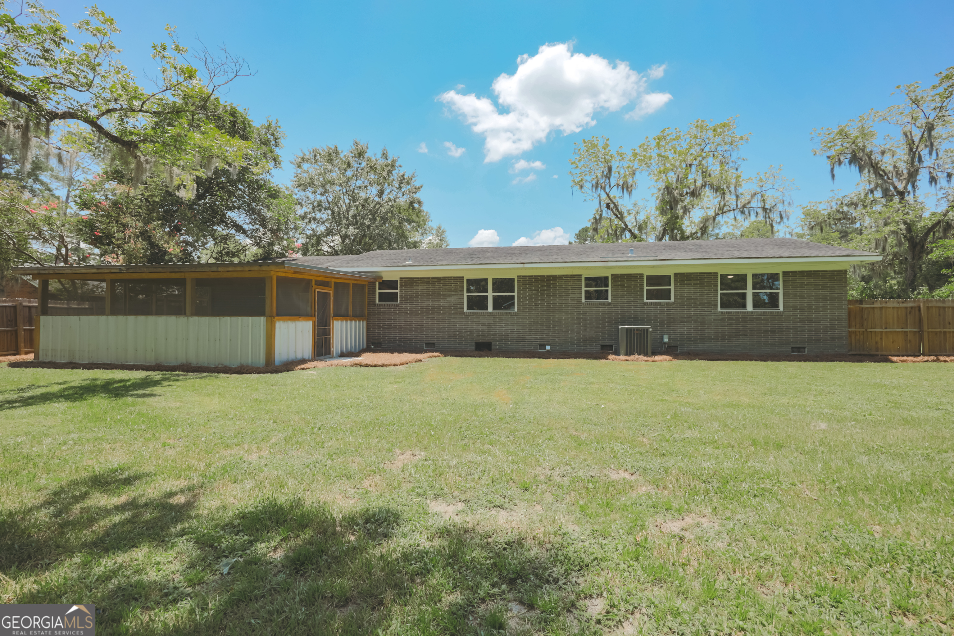 106 Pinehurst Drive Property Photo 23