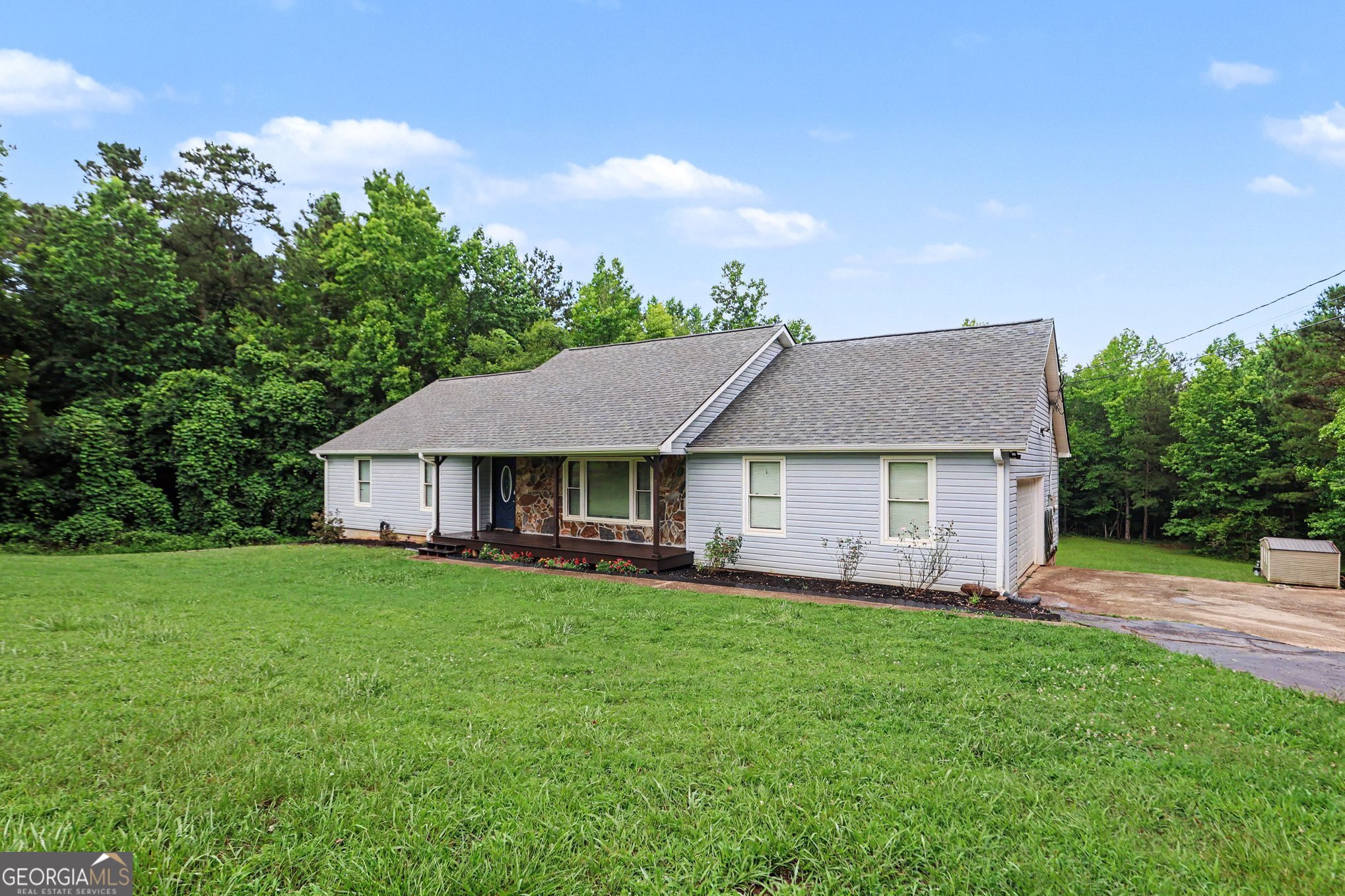 7388 Post Road Property Photo 2