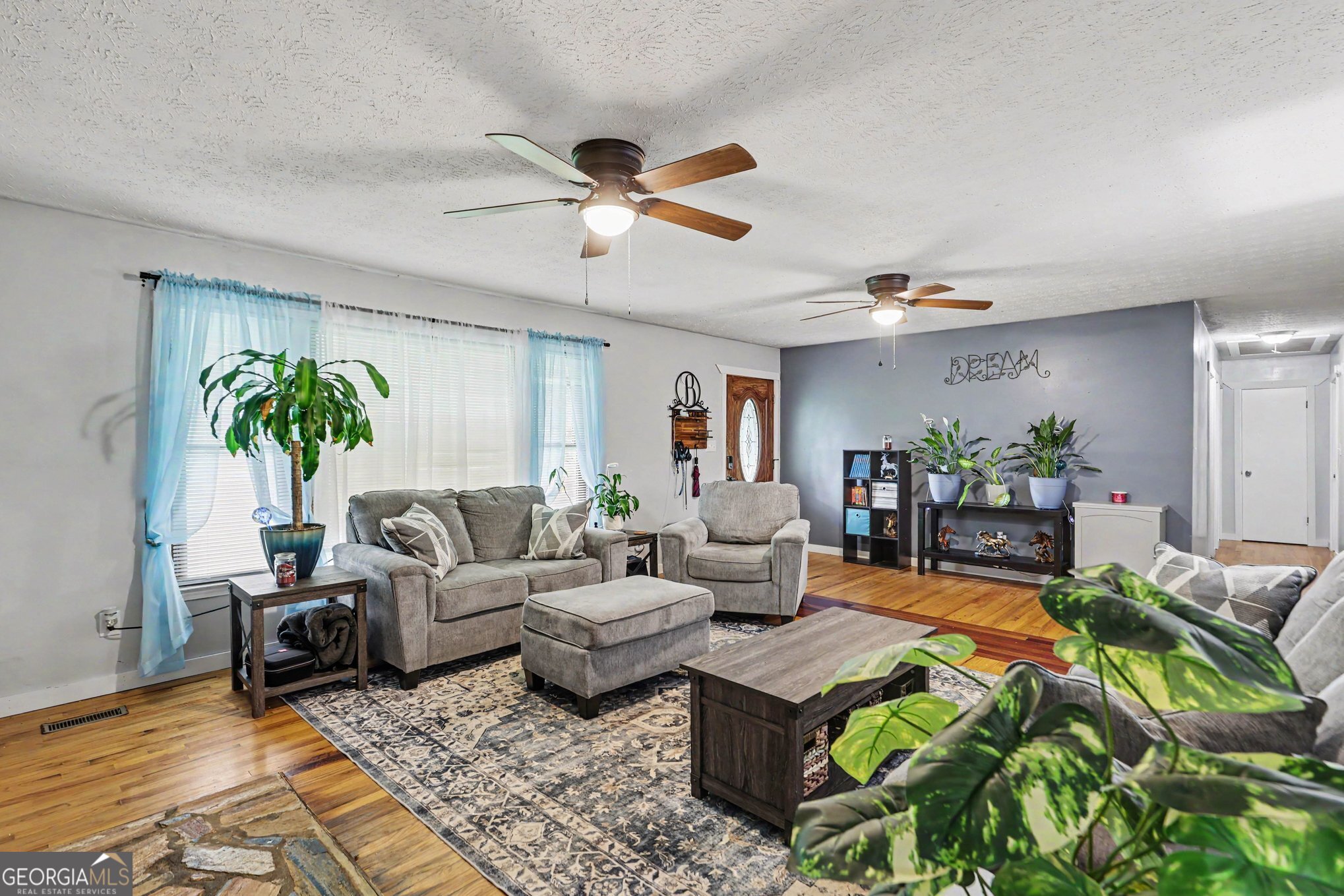 7388 Post Road Property Photo 4