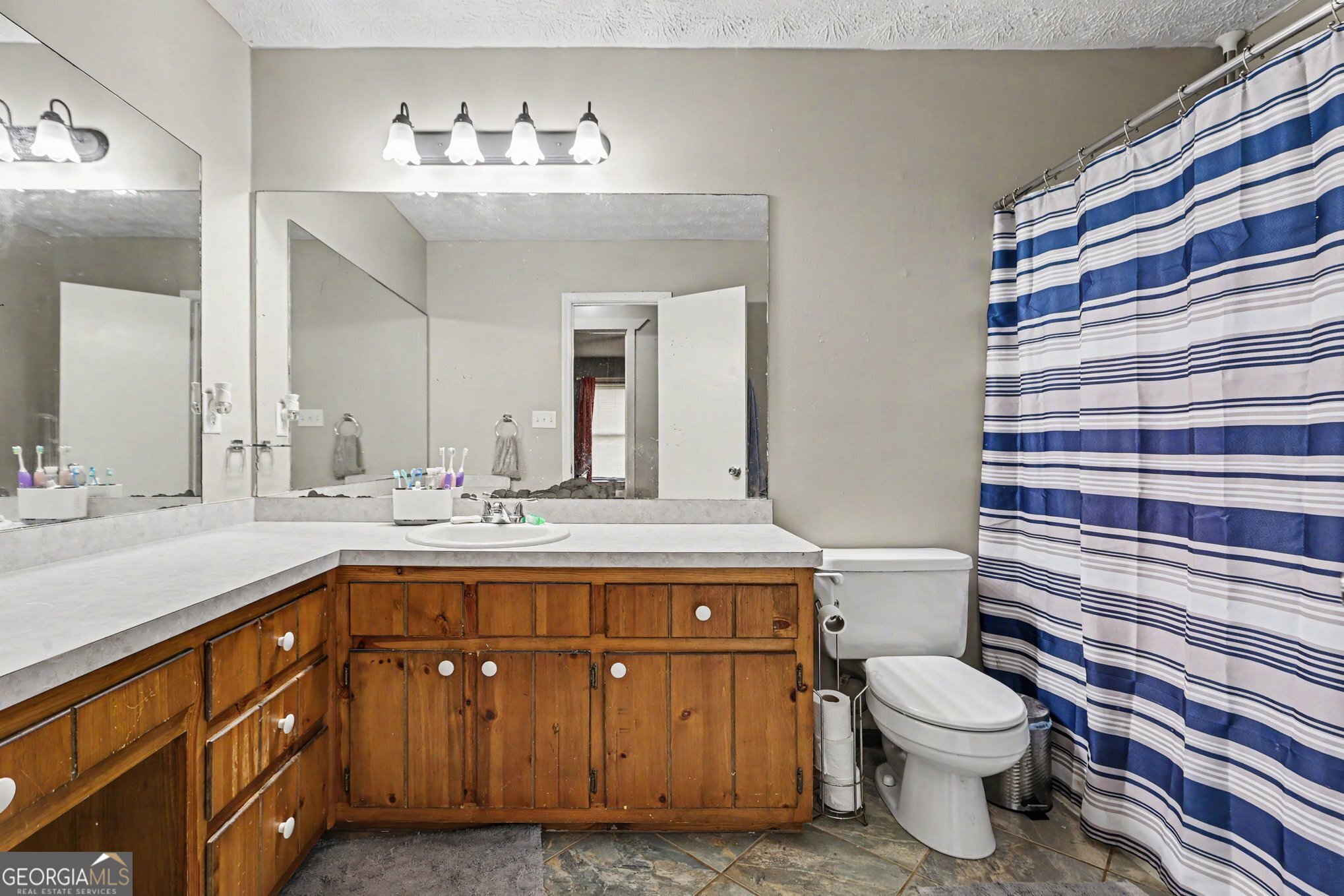 7388 Post Road Property Photo 16