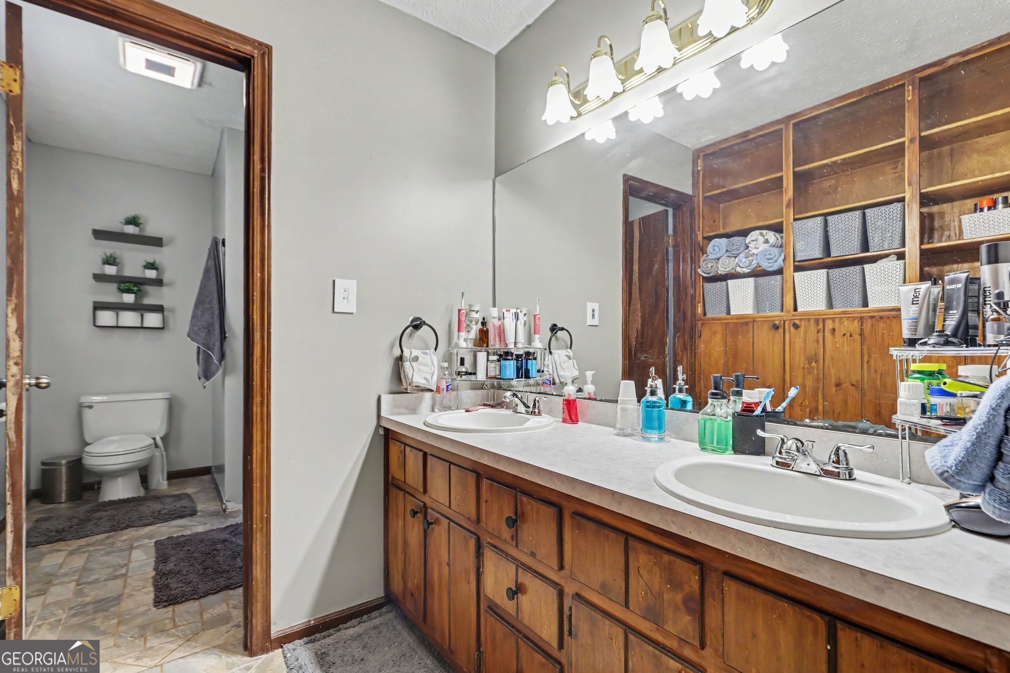 7388 Post Road Property Photo 18